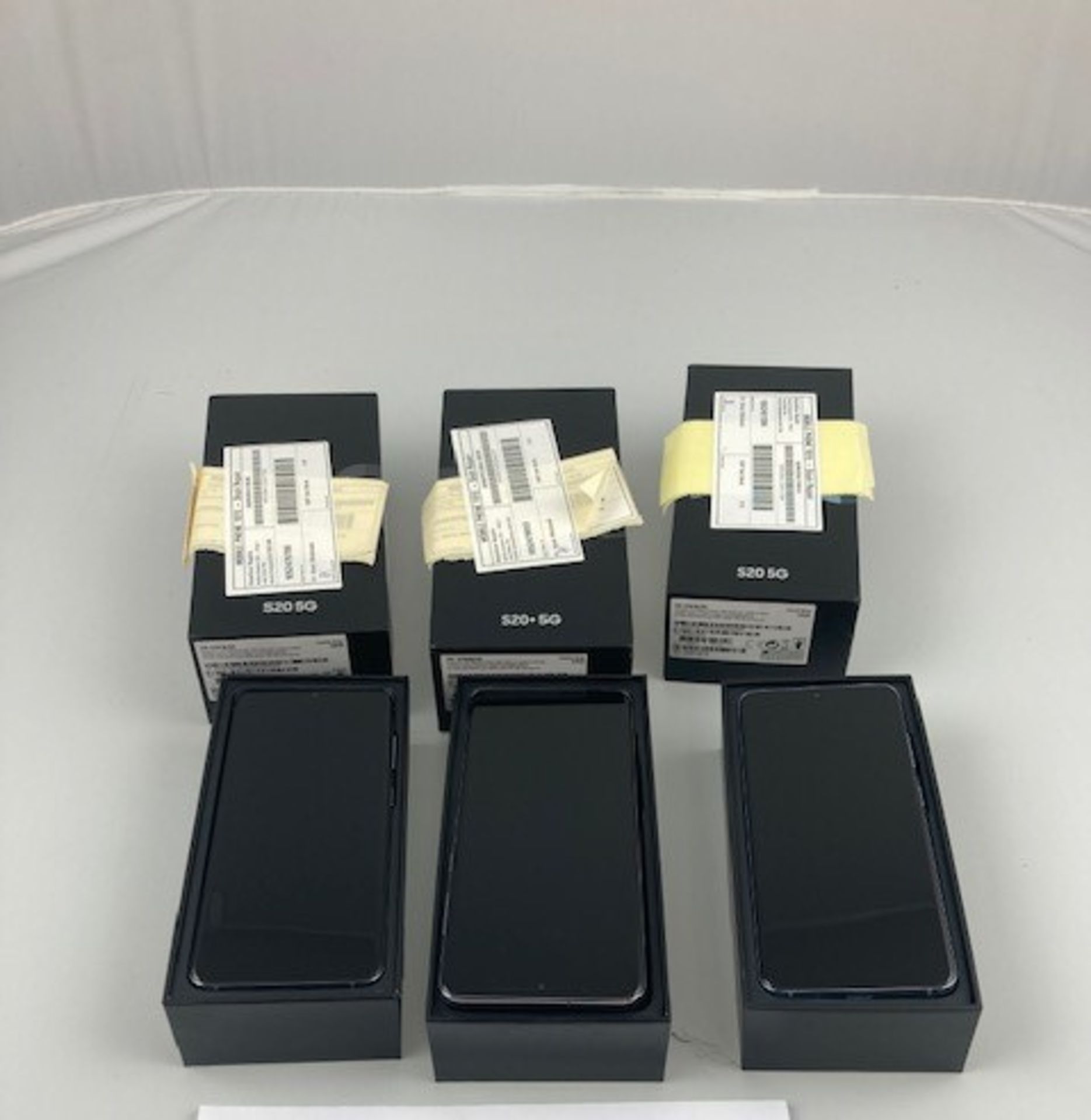 Box of 3 SAMSUNG Galaxy S20 Handsets. Latest selling price £2797.00