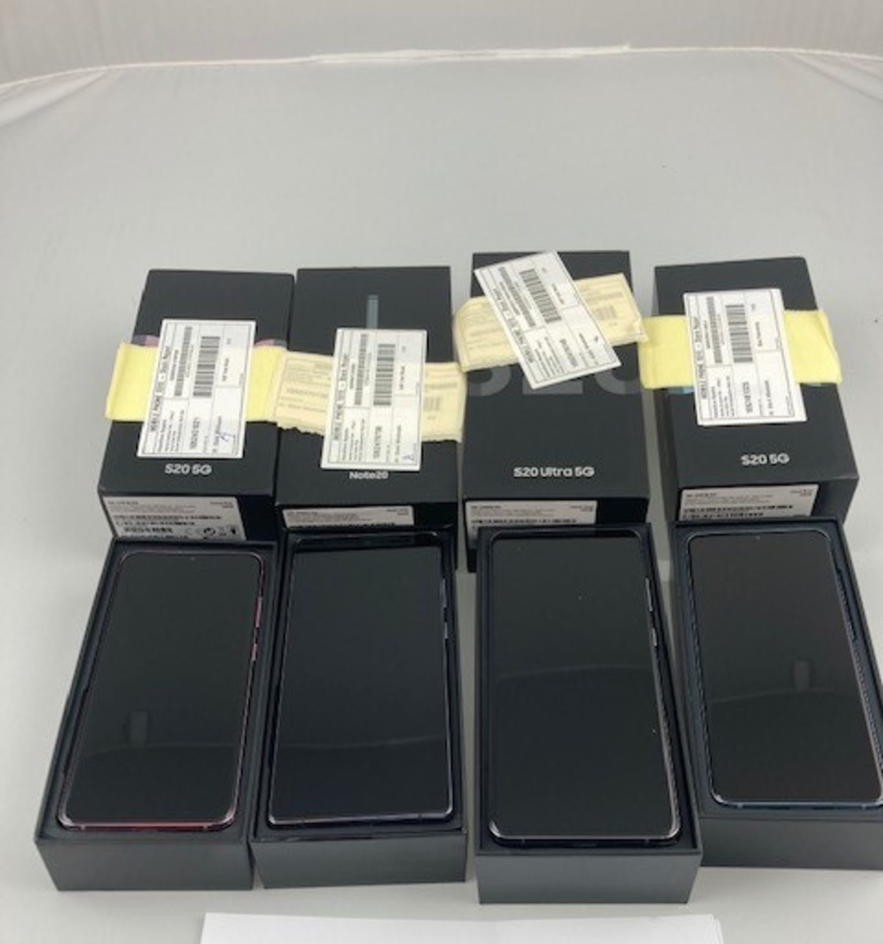 Box of 4 SAMSUNG Galaxy Handsets. Latest selling price £3847.98