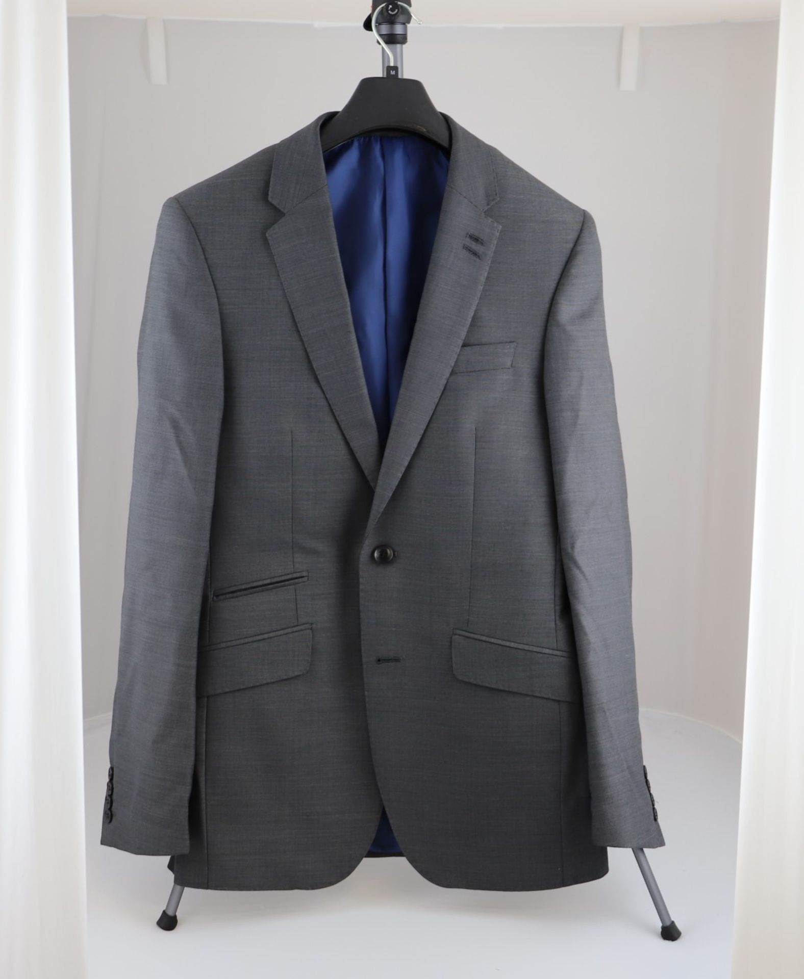 1 x mixed pallet = 99 items of Grade A Marks and Spencer Menswear Clothing. Approx Total RRP £8,100