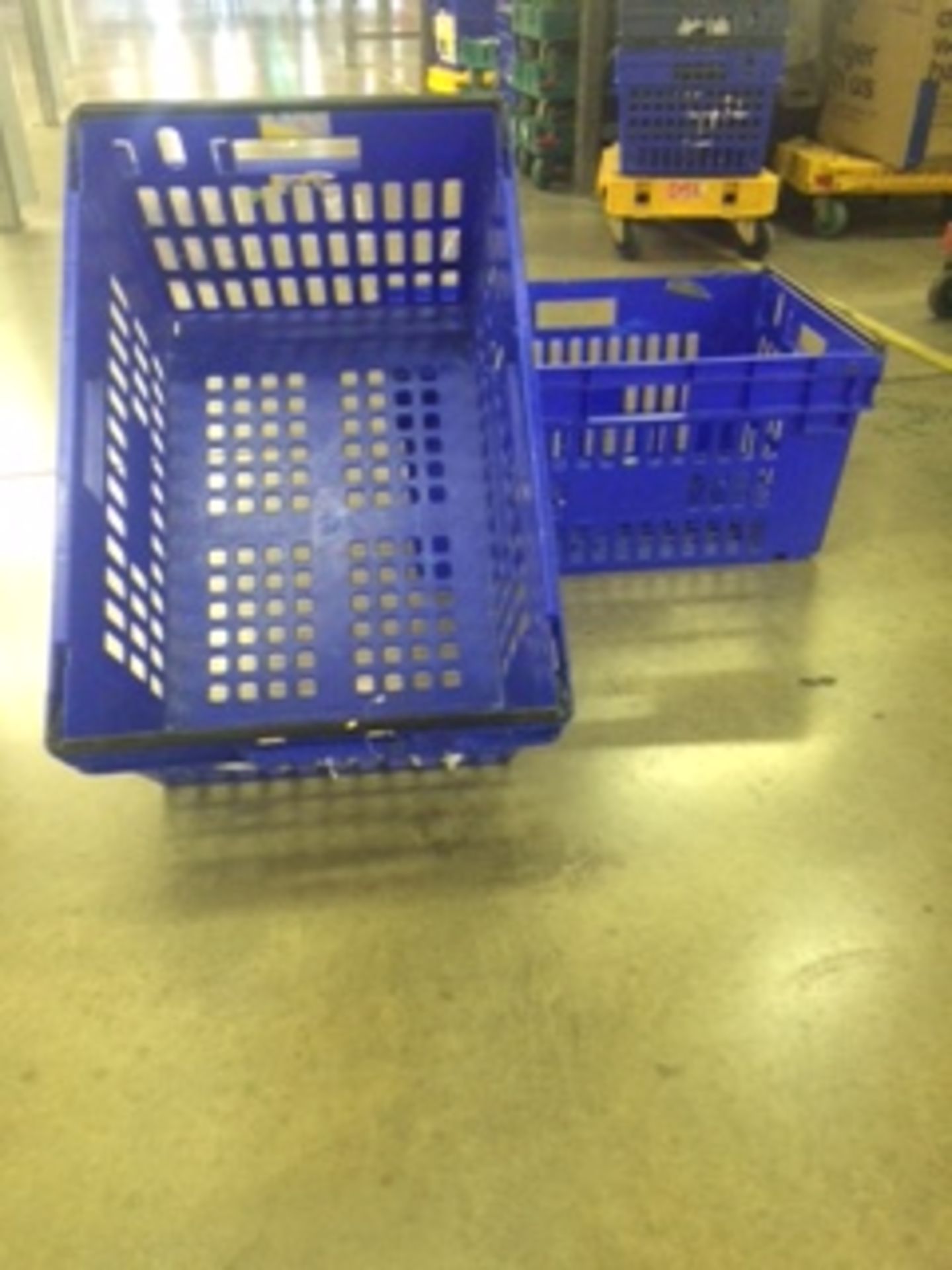 Pallet of 60 x 55Ltr Ventilated stacking & nesting crates/totes from M&S. - Image 4 of 4