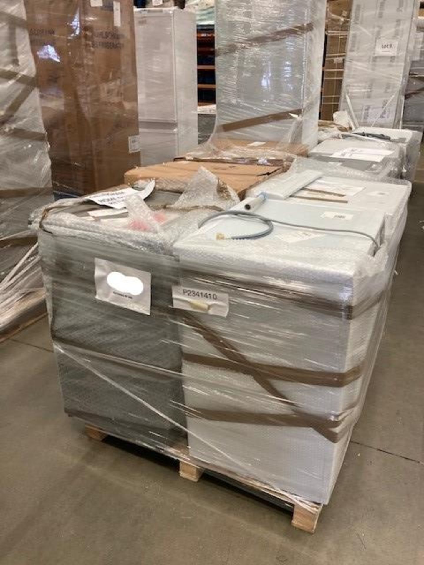 Pallet of Mixed White Goods. Brands include HOTPOINT, HOOVER & BEKO. Latest selling price £1410.00 - Image 4 of 4