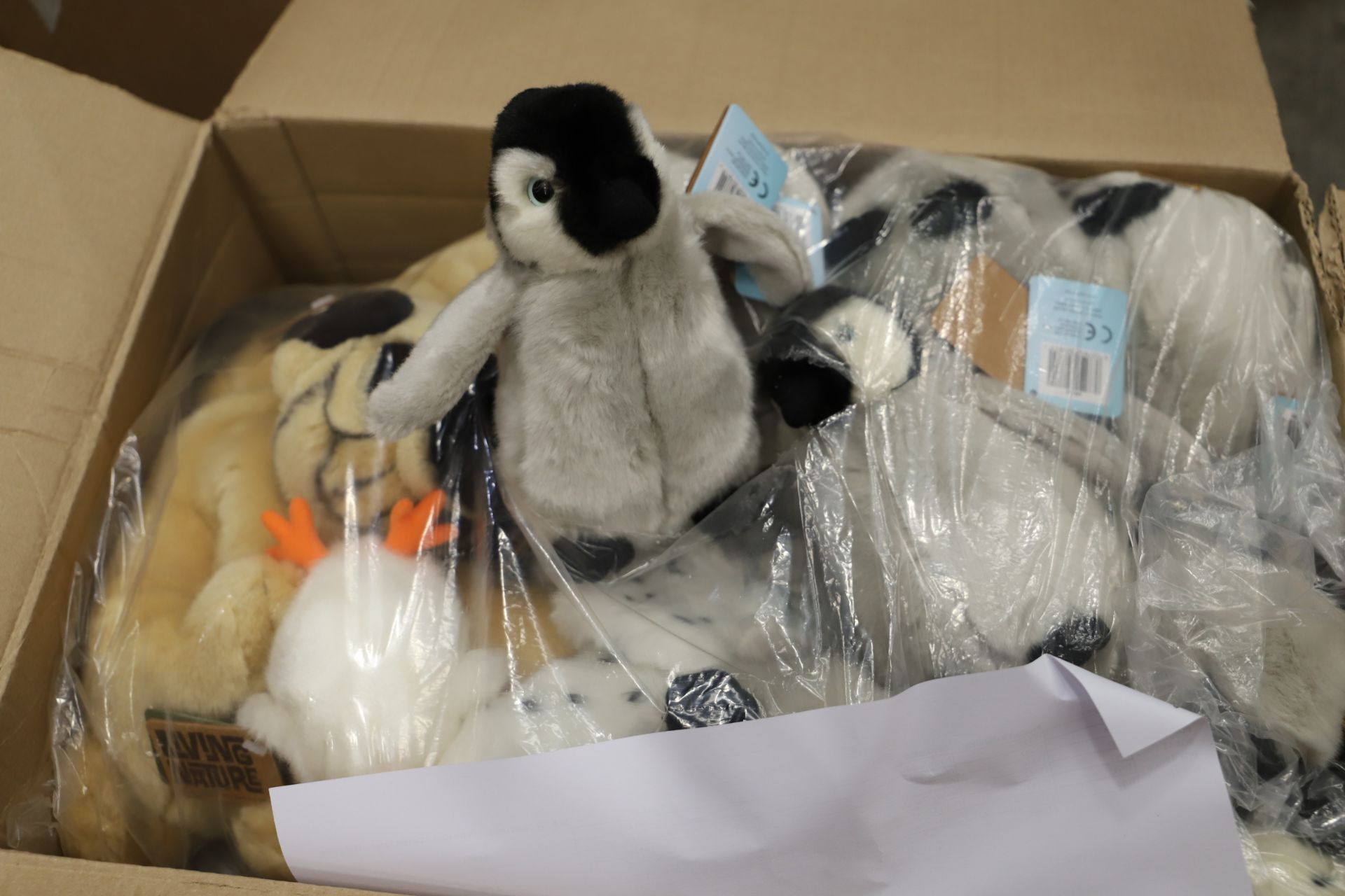 Mixed box of 26 x Plush Toys. Approx total RRP £264