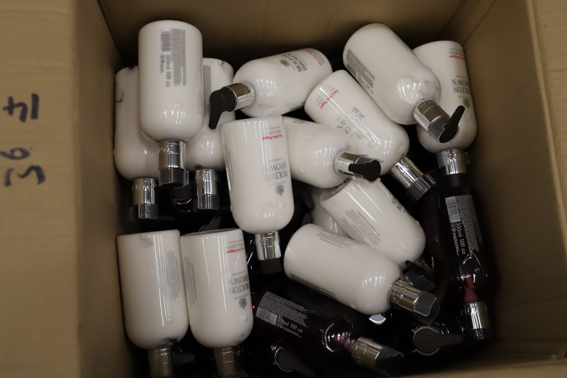 Mixed box of 50 x Molton Brown items. Approx total RRP £821 - Image 3 of 3