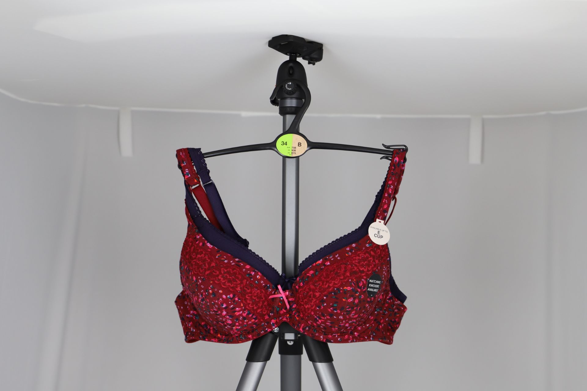 1 x mixed pallet = 762 items of Grade A M&S Lingerie. Approx Total RRP £13,929 - Image 3 of 3