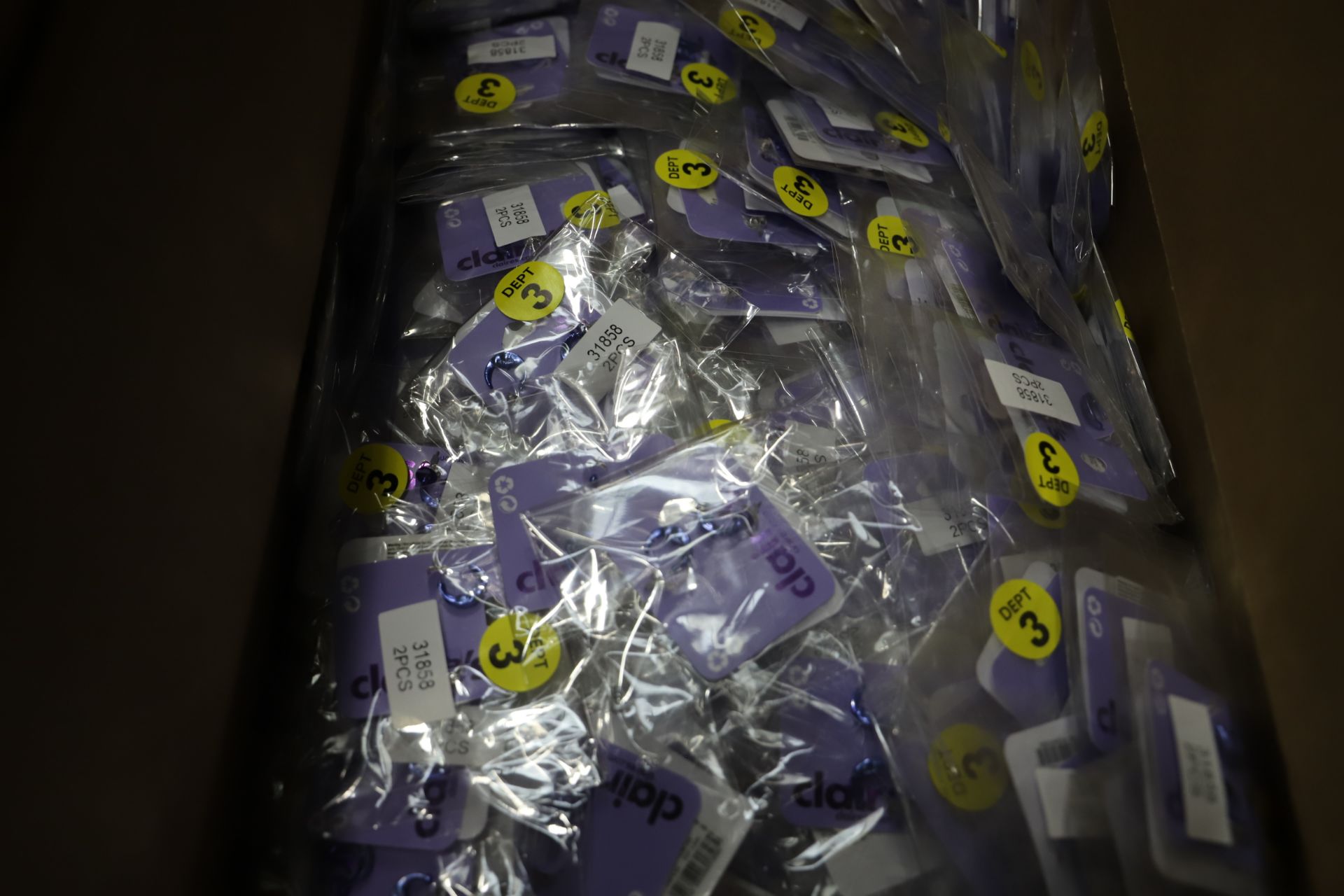 1 x Mixed pallet of Claire's Accessories Grade A stock. - Image 3 of 4