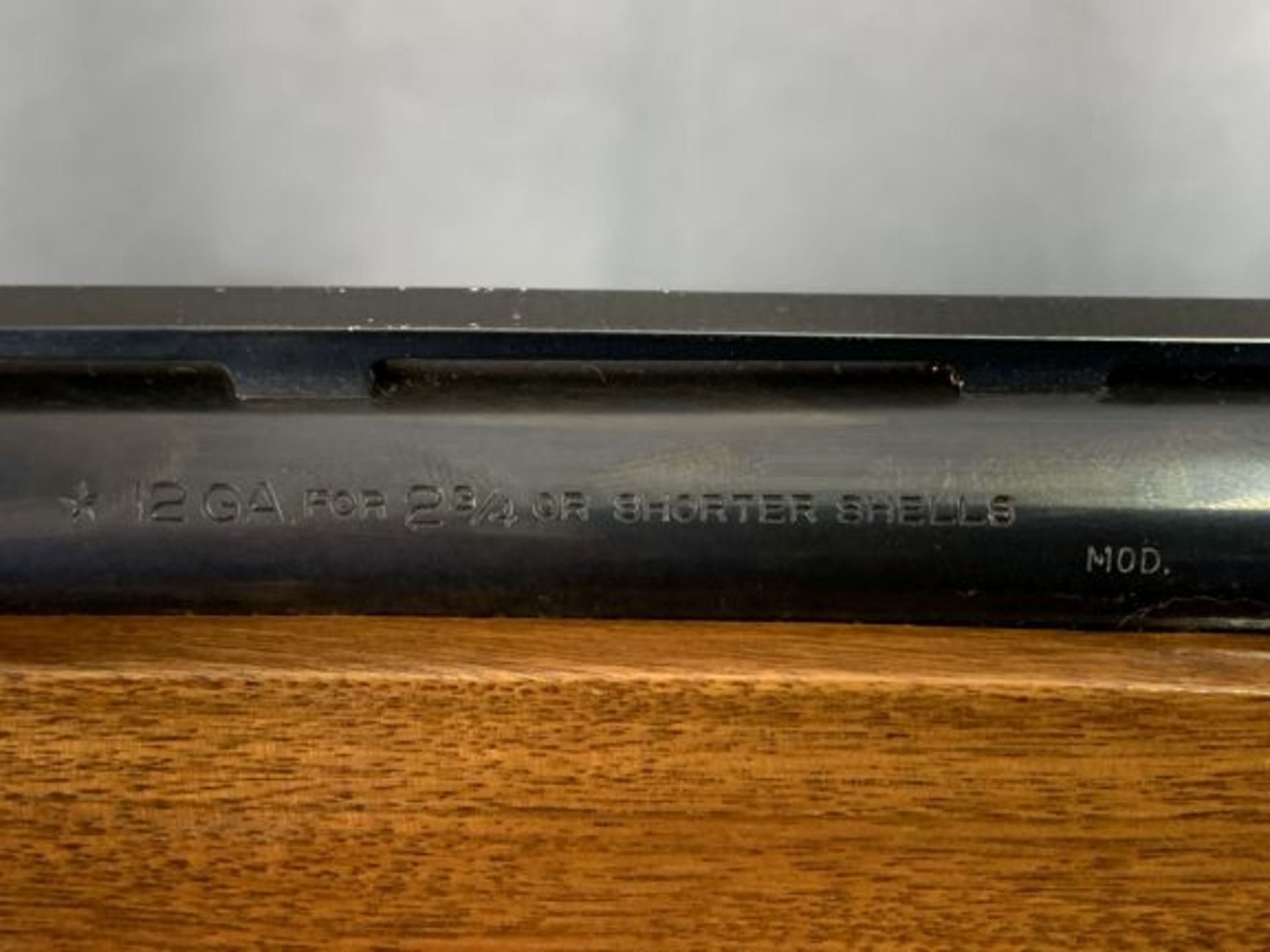 22. Rem 1100 12ga 2 3/4" Chamber 28" Vent Rib, Mod. Choke SN: M019949V - Image 6 of 14