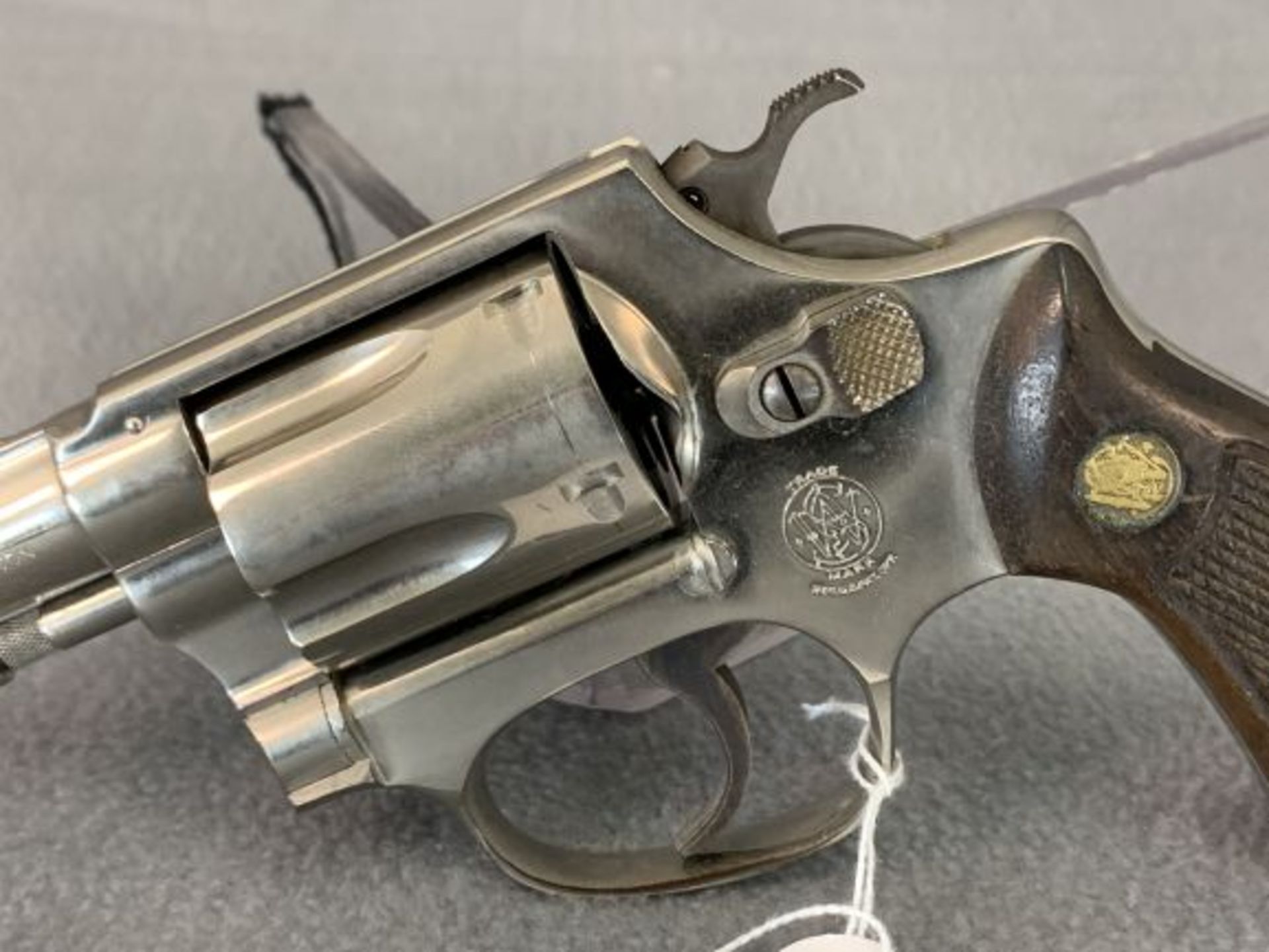 14. S&W Mod. 36 .38 Spl. Nickel Finish, SN: 560817 - Image 3 of 10