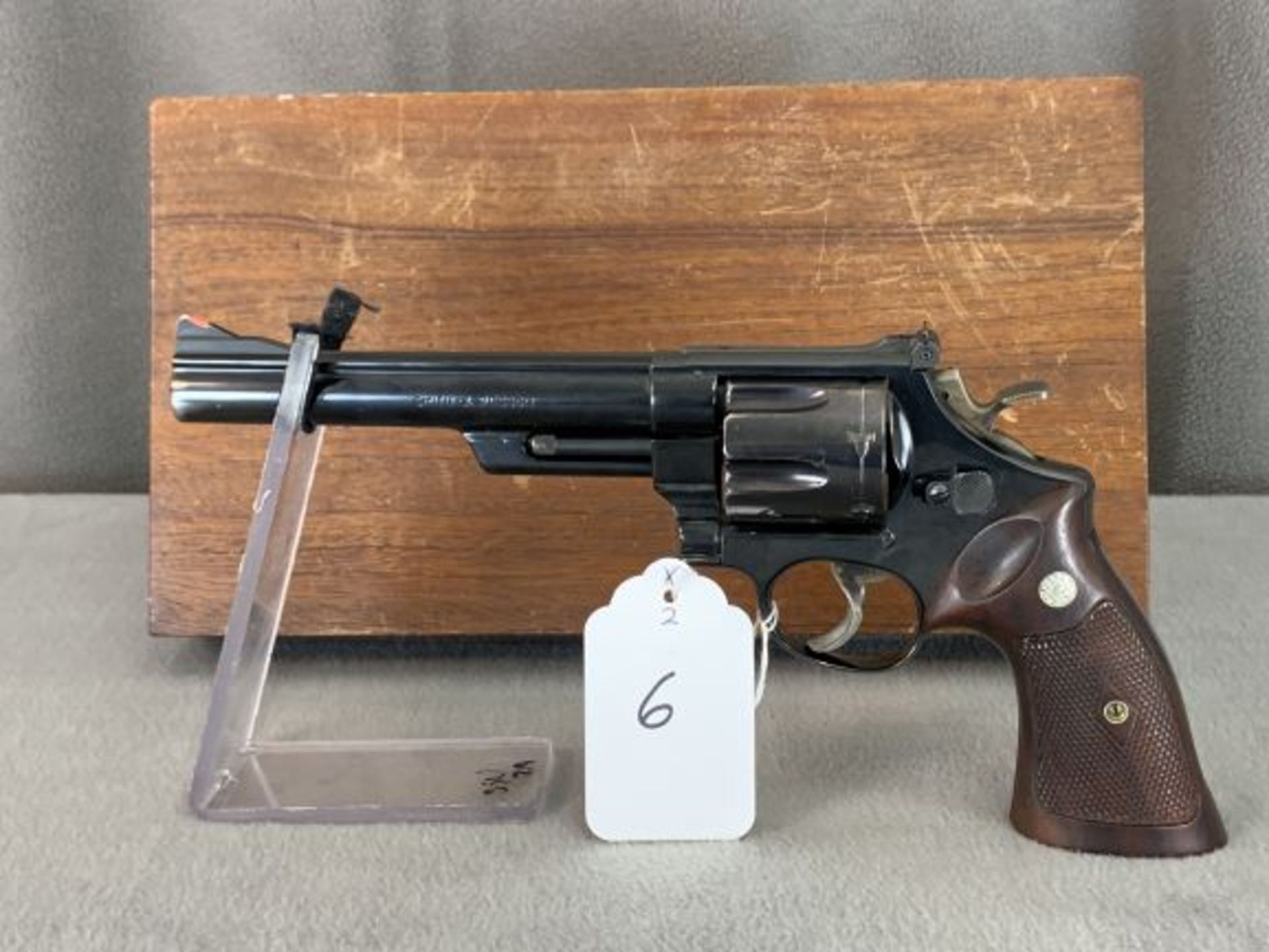 6. S&W Model 29 .44 Mag w/ Pres. Case & Accessories SN: 9192906