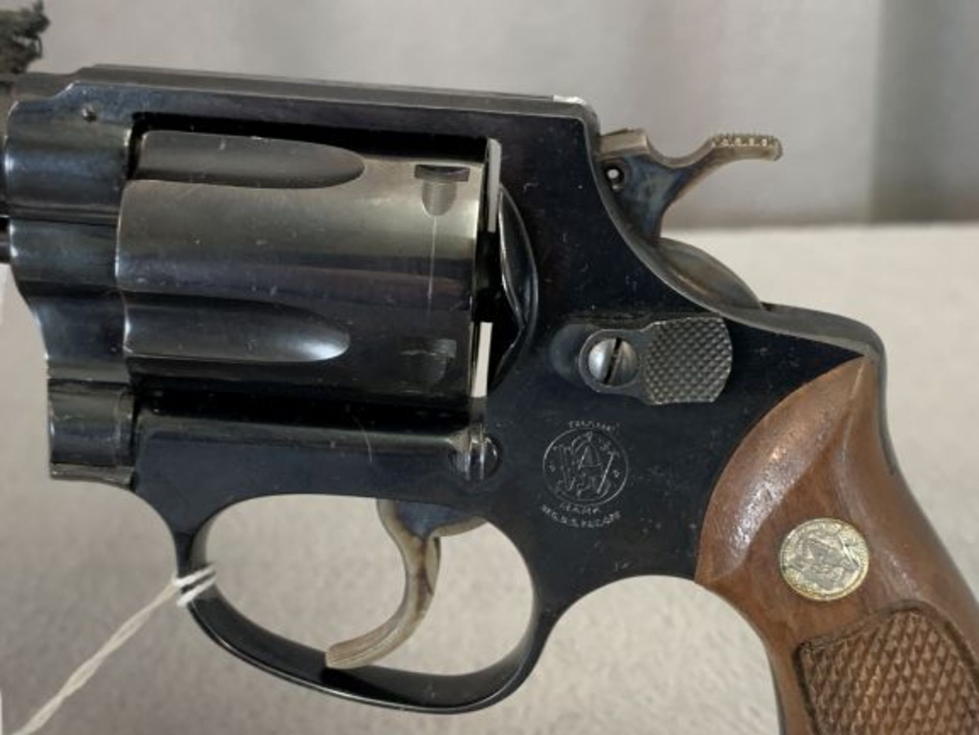 13. S&W Mod. 36 .38S&W 5-Shot Revolver, Diamond Grips, Pinned & Recessed Barrel SN: 434593 - Image 3 of 11