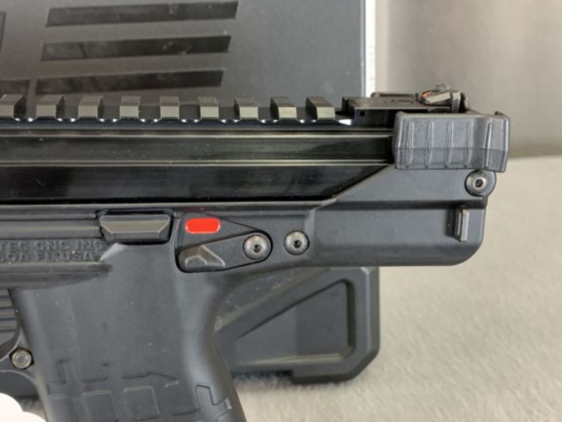 20. Kel Tec CP33 .22LR Top Rail w/ Hard Case SN: M3F30 - Image 4 of 15