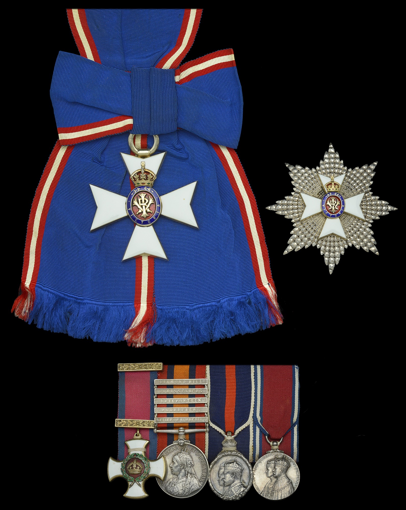 Groups and Single Decorations for Gallantry