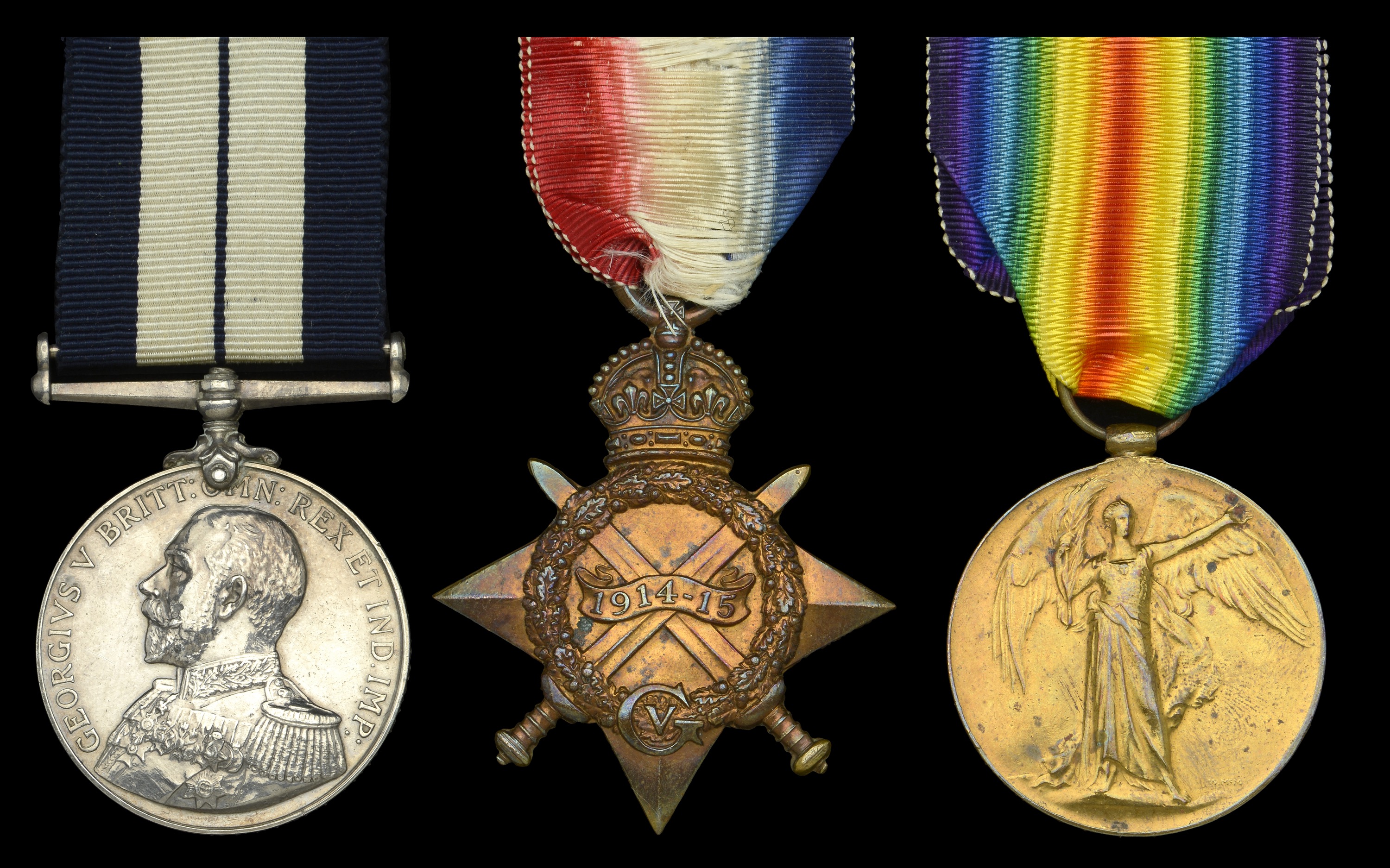 Groups and Single Decorations for Gallantry