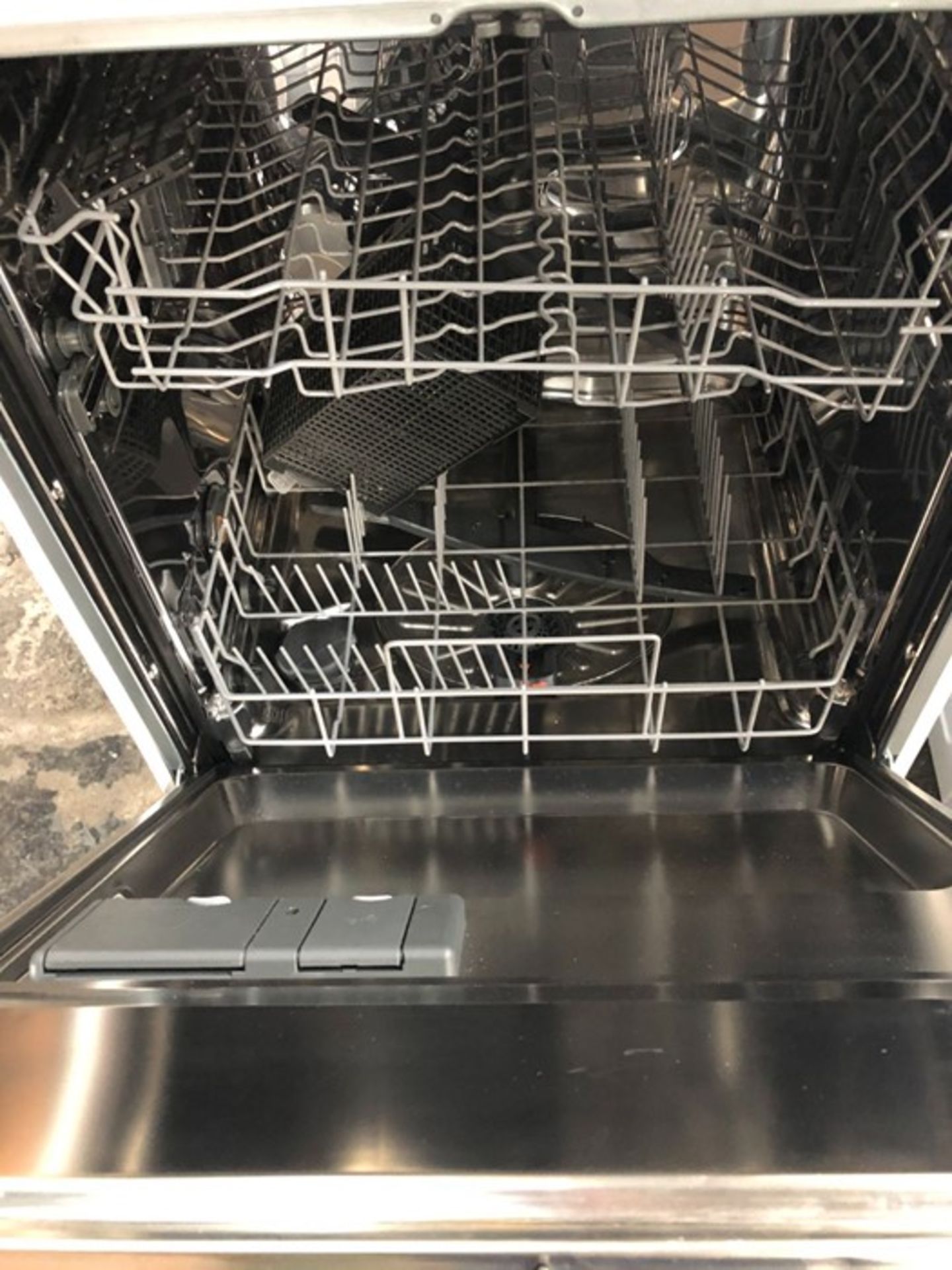 JOHN LEWIS JLBIDW1319 INTEGRATED DISHWASHER - Image 2 of 3