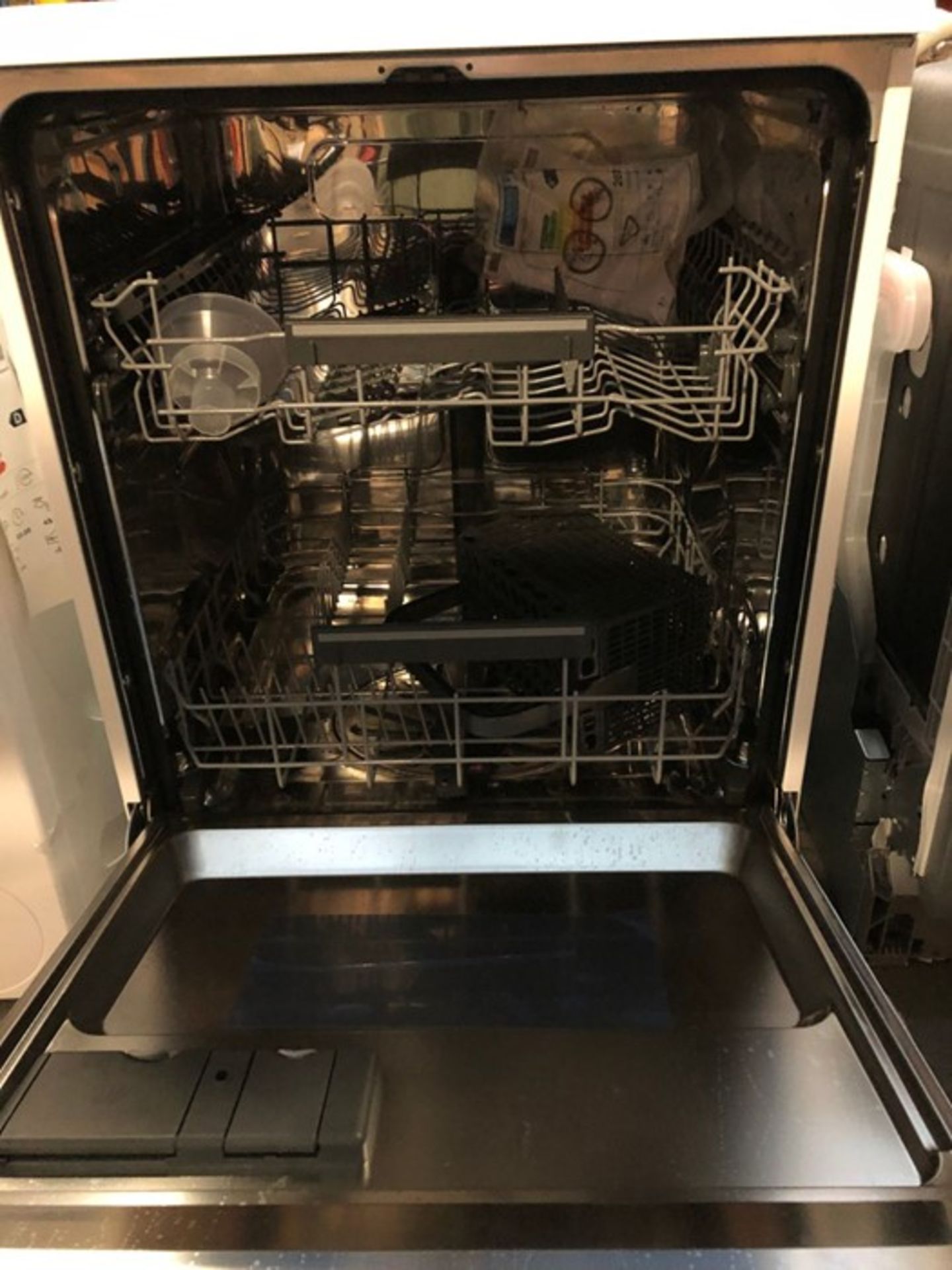 JOHN LEWIS JLDWW1327 FREESTANDING DISHWASHER - Image 2 of 2