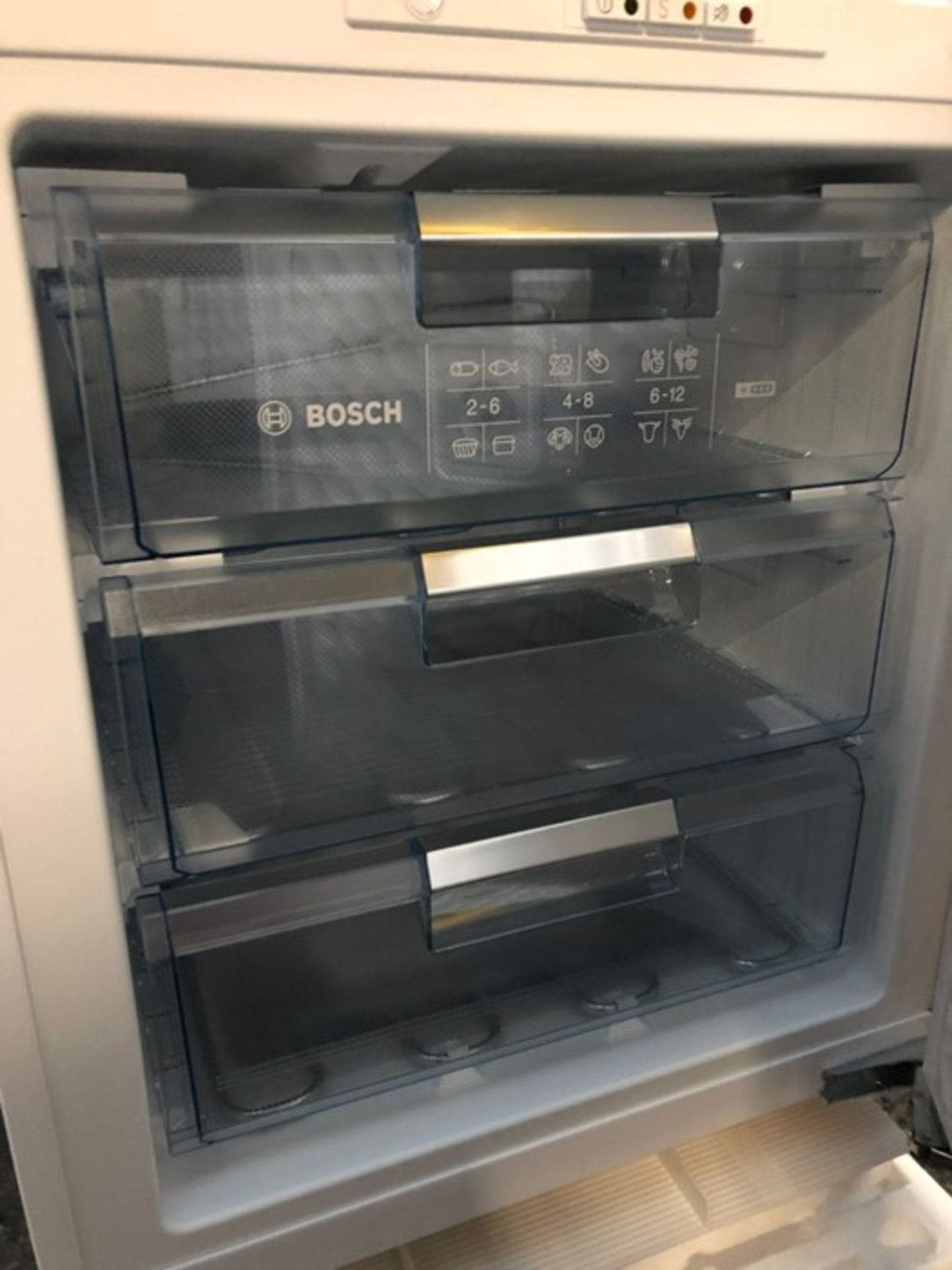 BOSCH GUD15AFF0G INTEGRATED UNDERCOUNTER FREEZER - Image 2 of 2