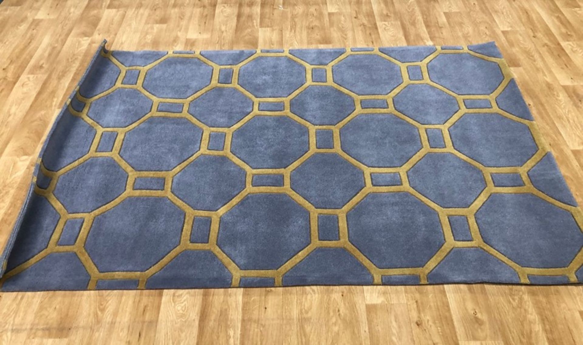 LA REDOUTE BERIC LATTICE GEOMETRIC PRINT RUG / SIZE: 150 X 230CM