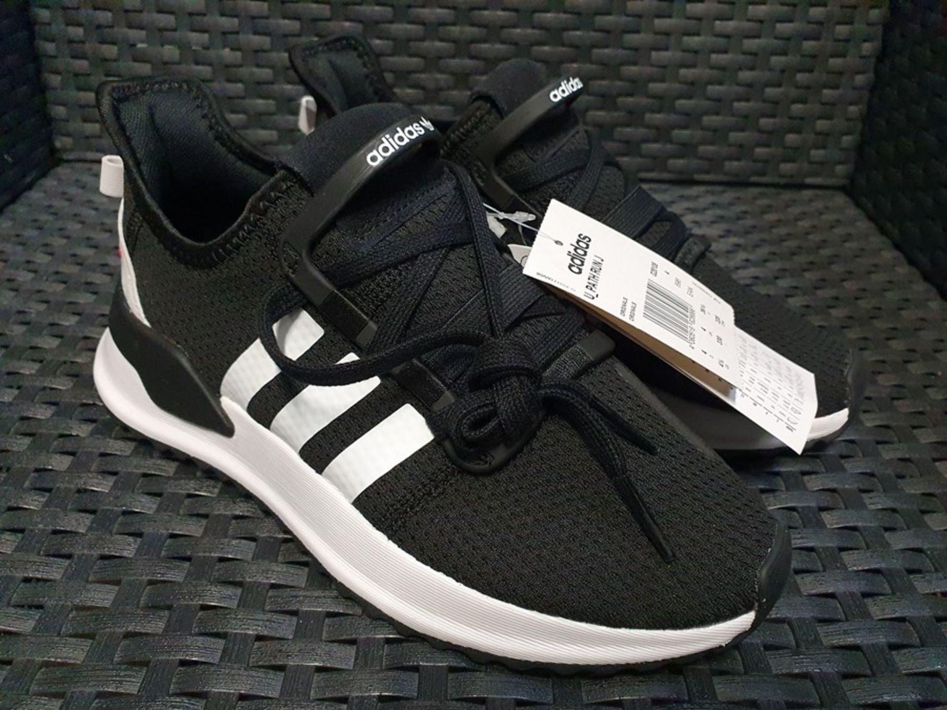 ONE PAIR OF ADIDAS U PATH RUN TRAINERS IN BLACK - SIZE UK 4. RRP £50.00. GRADE A* - AS NEW WITH