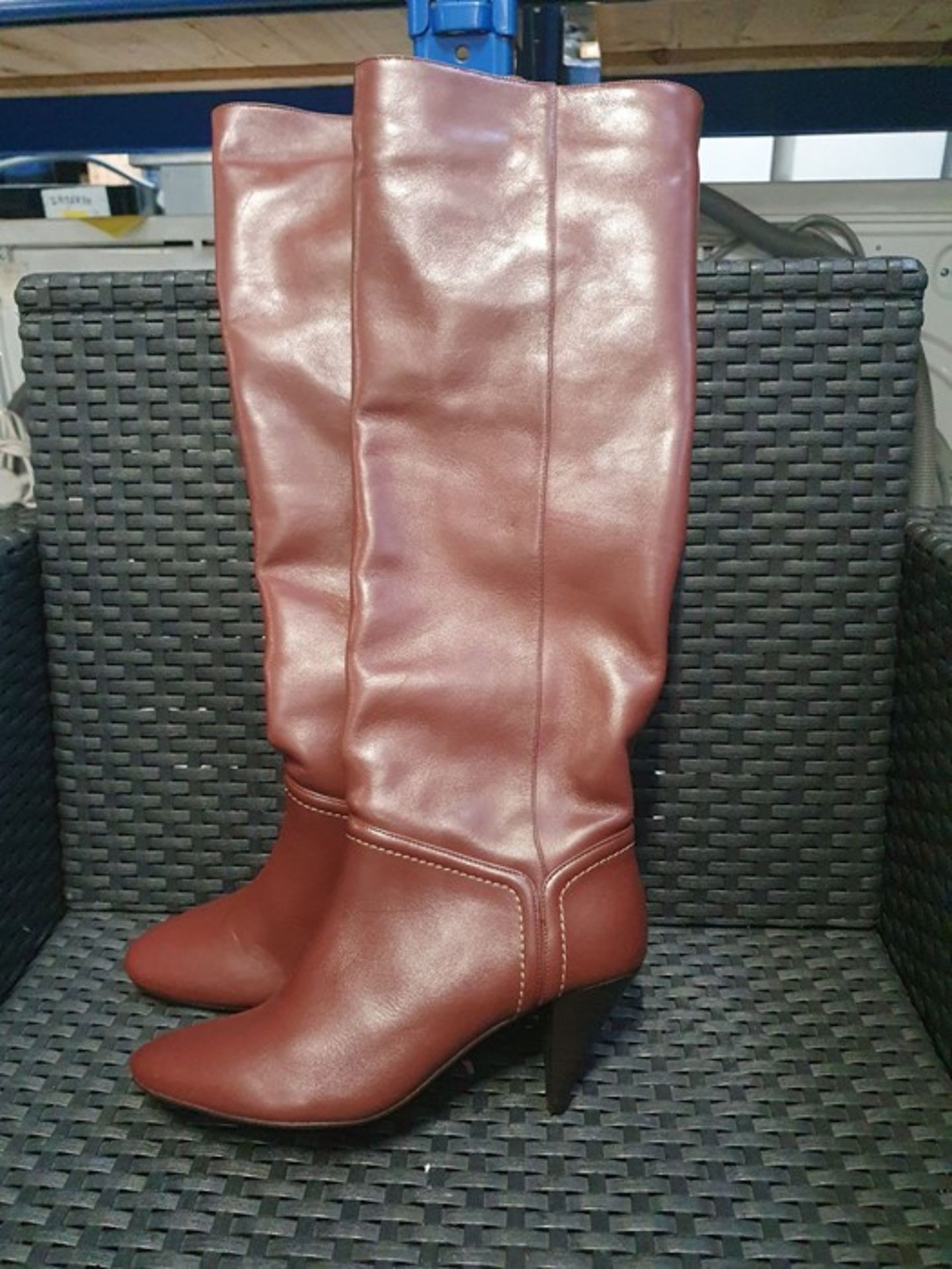 ONE PAIR OF VANESSA SEWARD LEATHER KNEE-HIGH BOOTS WITH STILETTO HEEL IN BROW - SIZE EU 38. RRP £