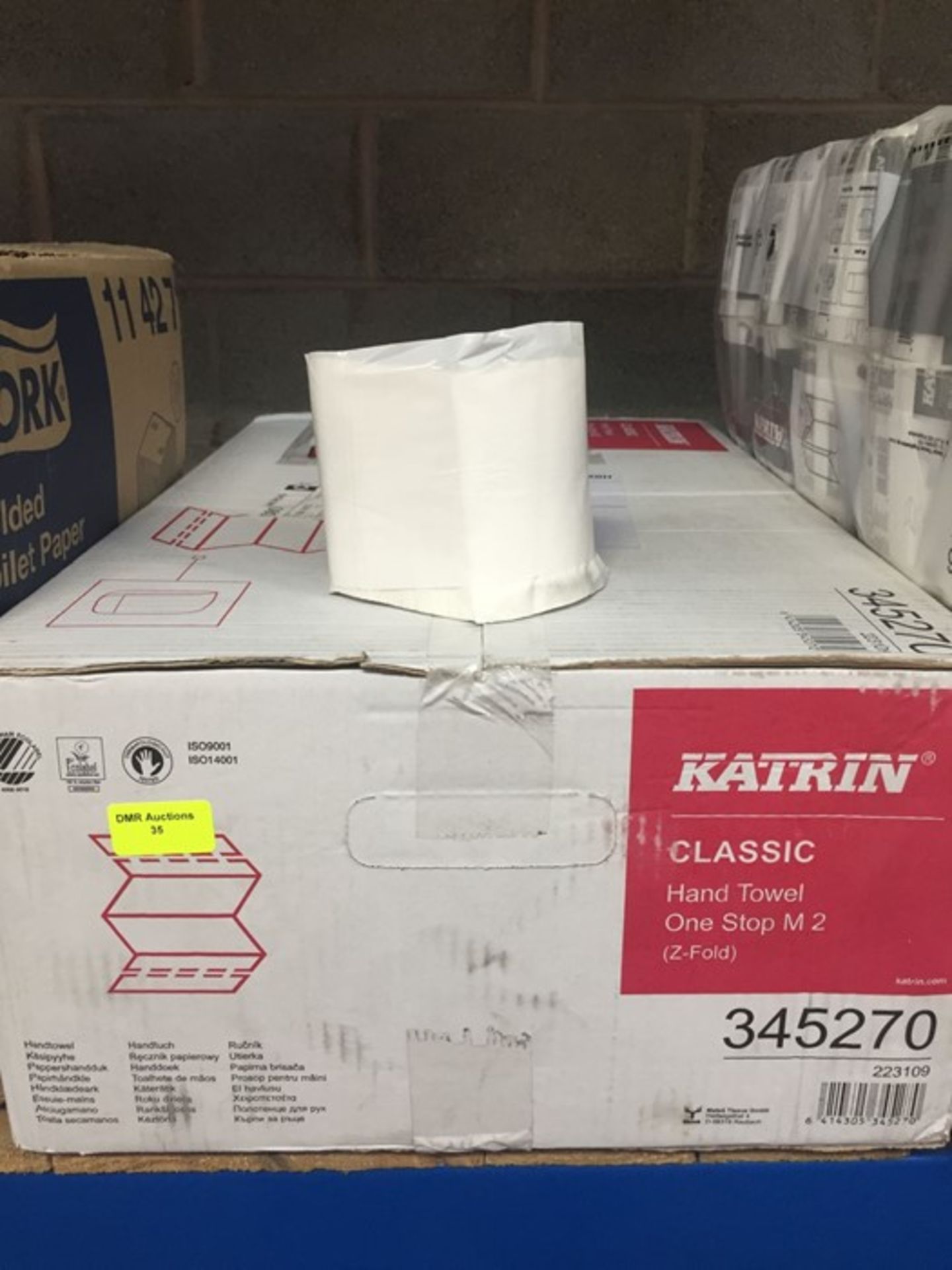 1 LOT TO CONTAIN A BOX OF KATRIN CLASSIC HAND TOWEL ONE STOP M 2