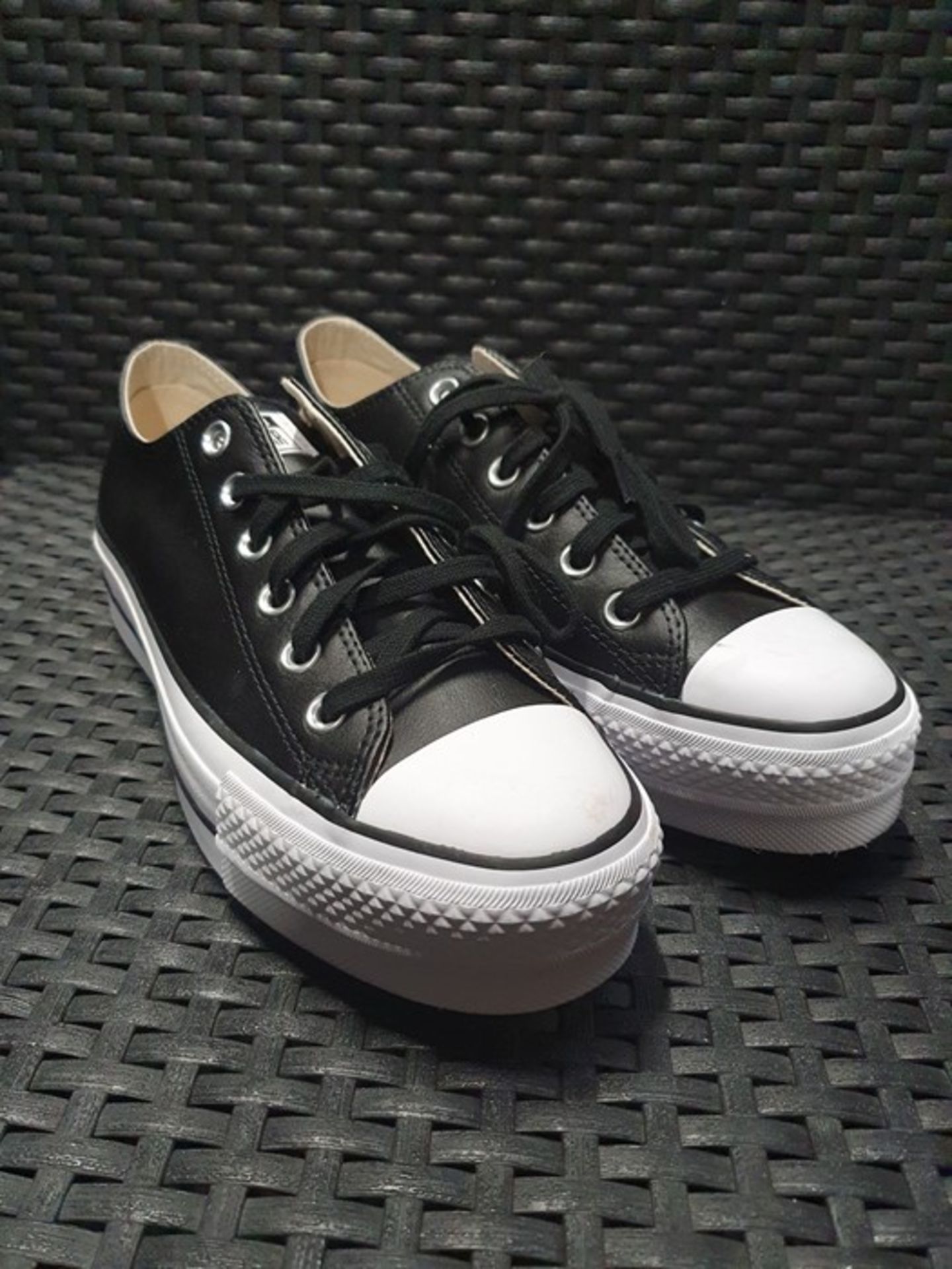 ONE PAIR OF CONVERSE CHUCK TAYLOR ALL STAR LIFT CLEAN LEATHER PLATFORM TRAINERS IN BLACK - SIZE UK