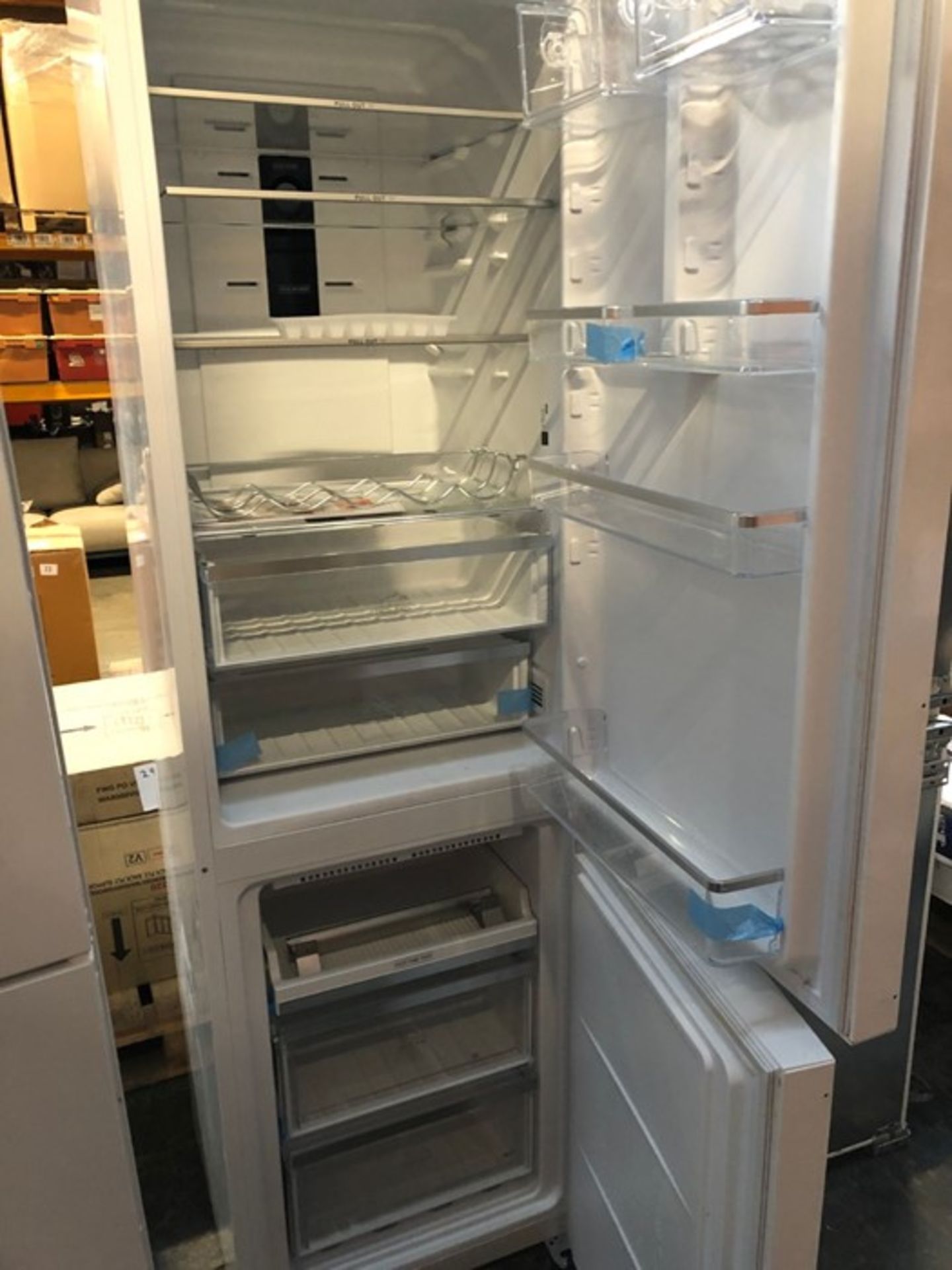 HOTPOINT FRIDGE FREEZER - H7NT 911T WH1 / RRP £499.99 / CONDITION REPORT: UNTESTED CUSTOMER - Image 2 of 4