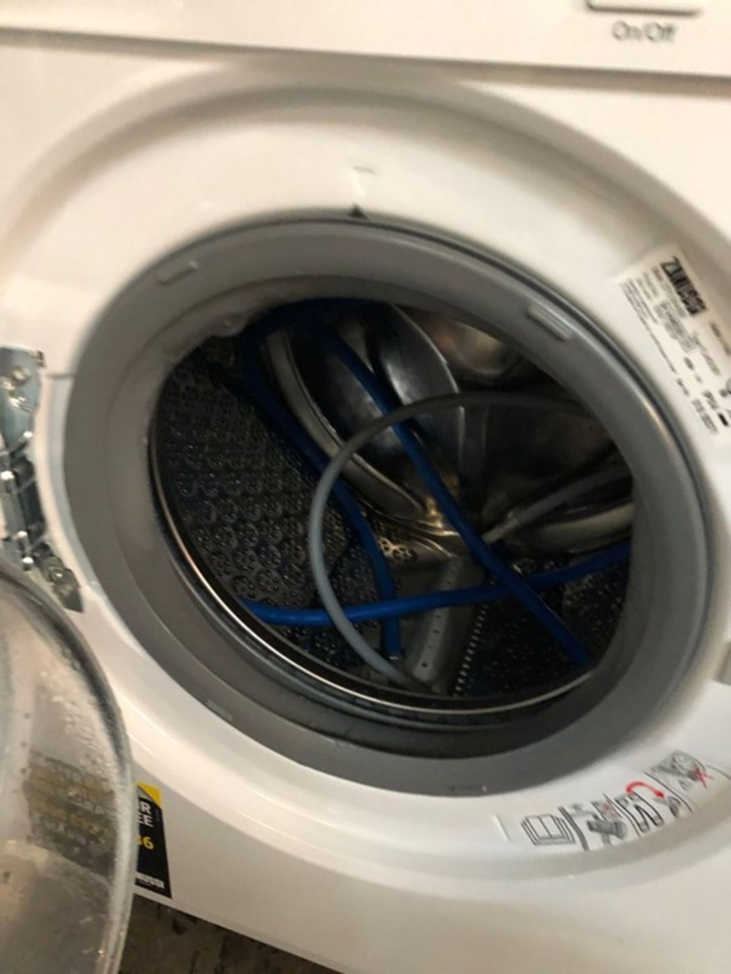 ZANUSSI Z712W43BI INTEGRATED WASHING MACHINE - Image 2 of 2