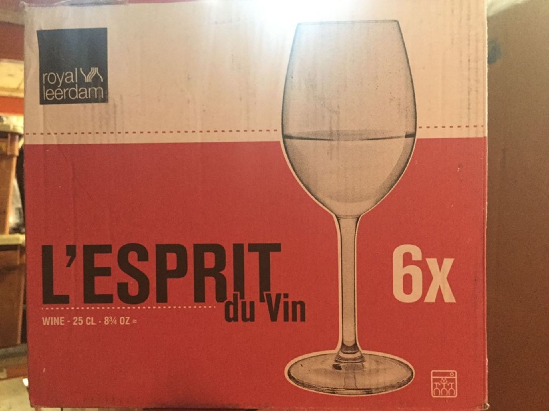 1 LOT TO CONTAIN A BOX OF 6 X L'ESPIRIT DU VIN WINE GLASSES 25CL