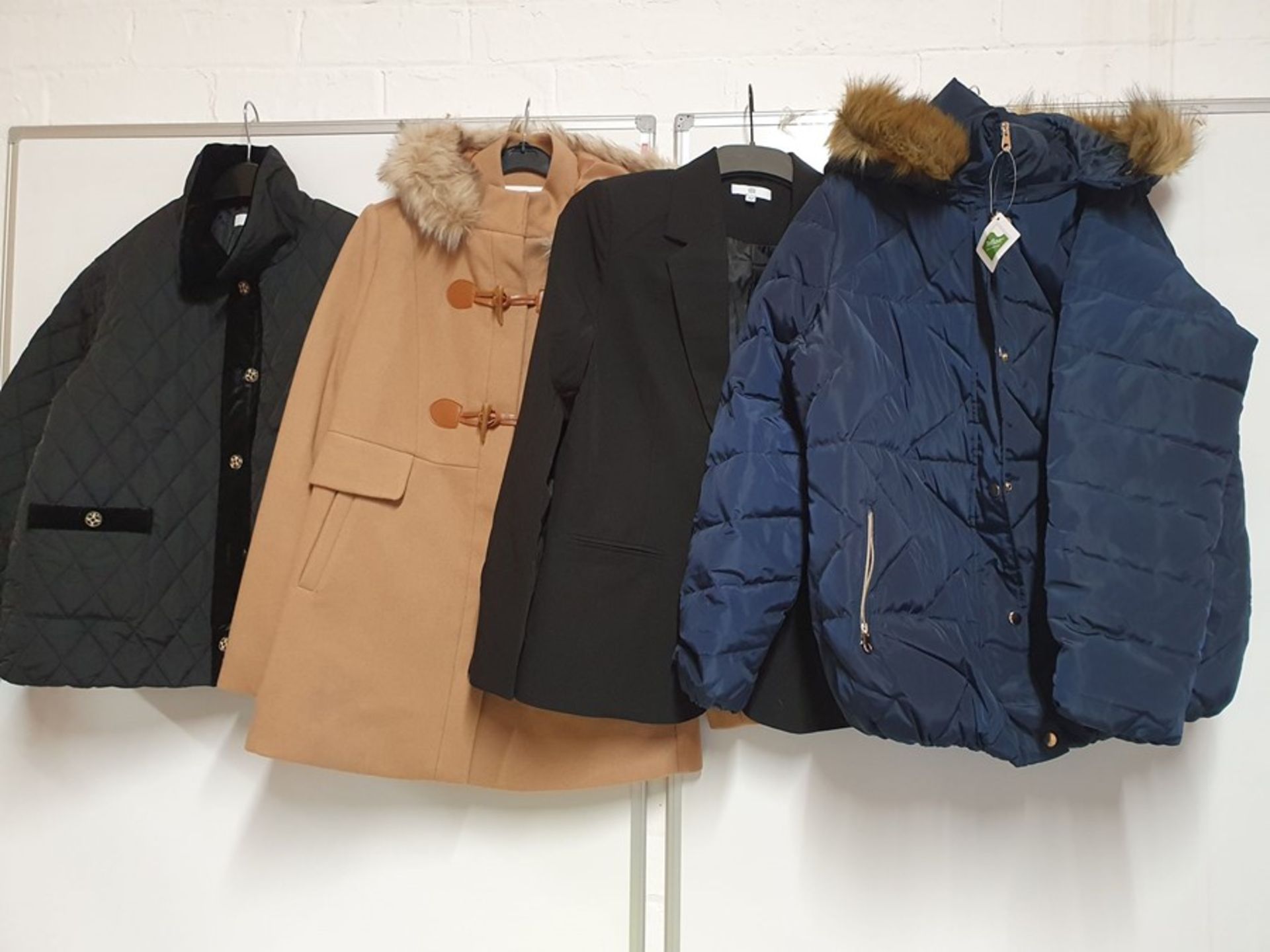 ONE LOT TO CONTAIN ONE BAG OF MIXED LADIES COATS/ JACKETS - 5 ITEMS. (ASSORTED SIZES AND COLOURS,