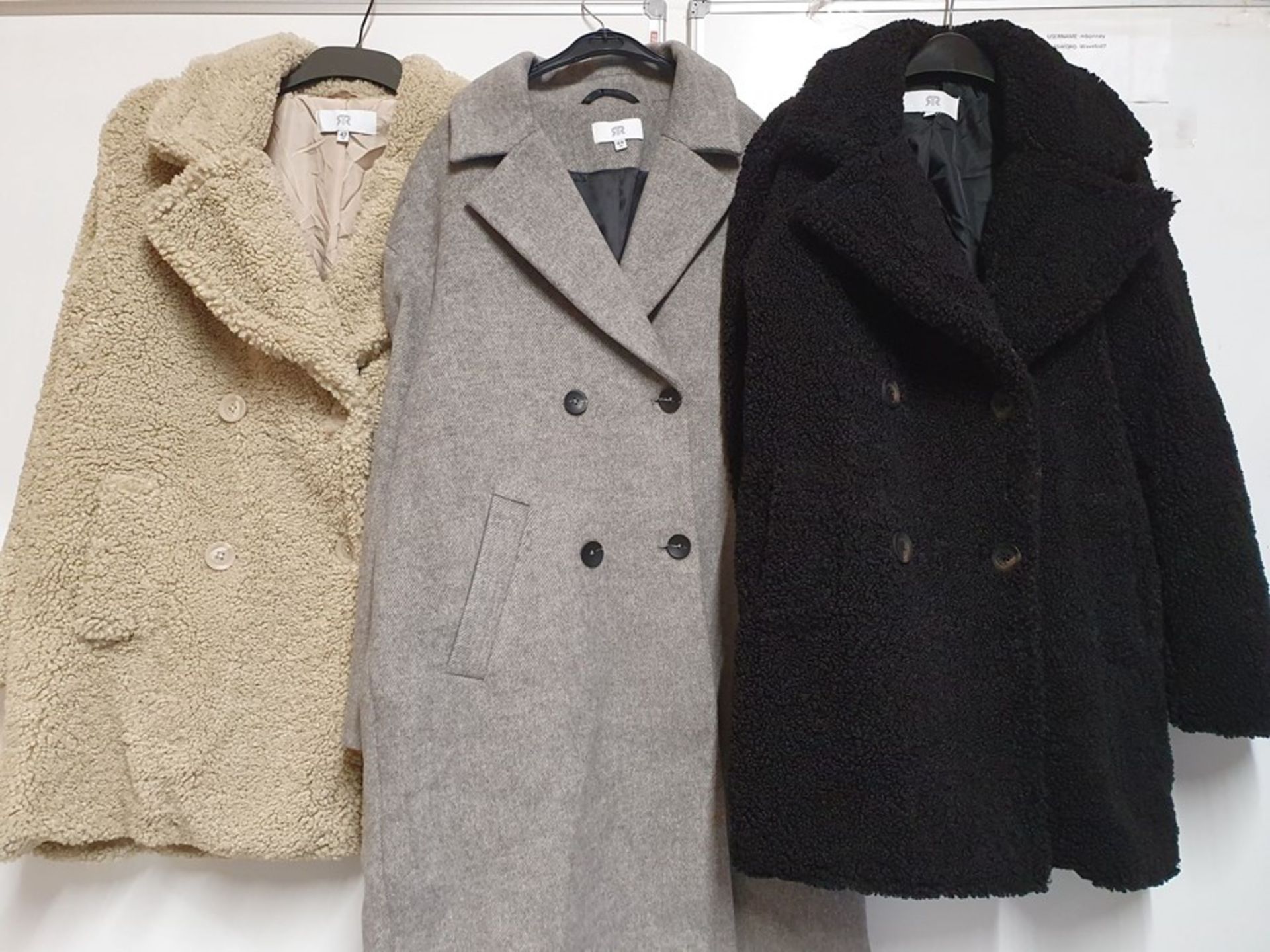 ONE LOT TO CONTAIN ONE BAG OF MIXED LADIES COATS/ JACKETS - 5 ITEMS. (ASSORTED SIZES AND COLOURS,