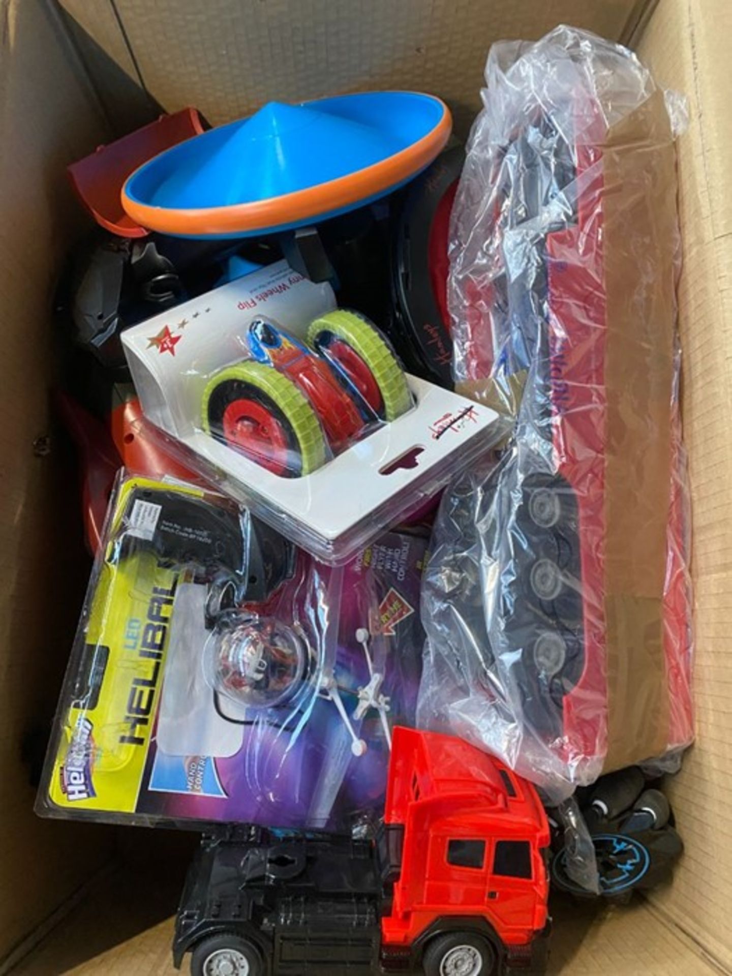 ONE LOT TO CONTAIN AN ASSORTMENT OF TOYS (CUSTOMER RETURNS UNTESTED BY DMR)