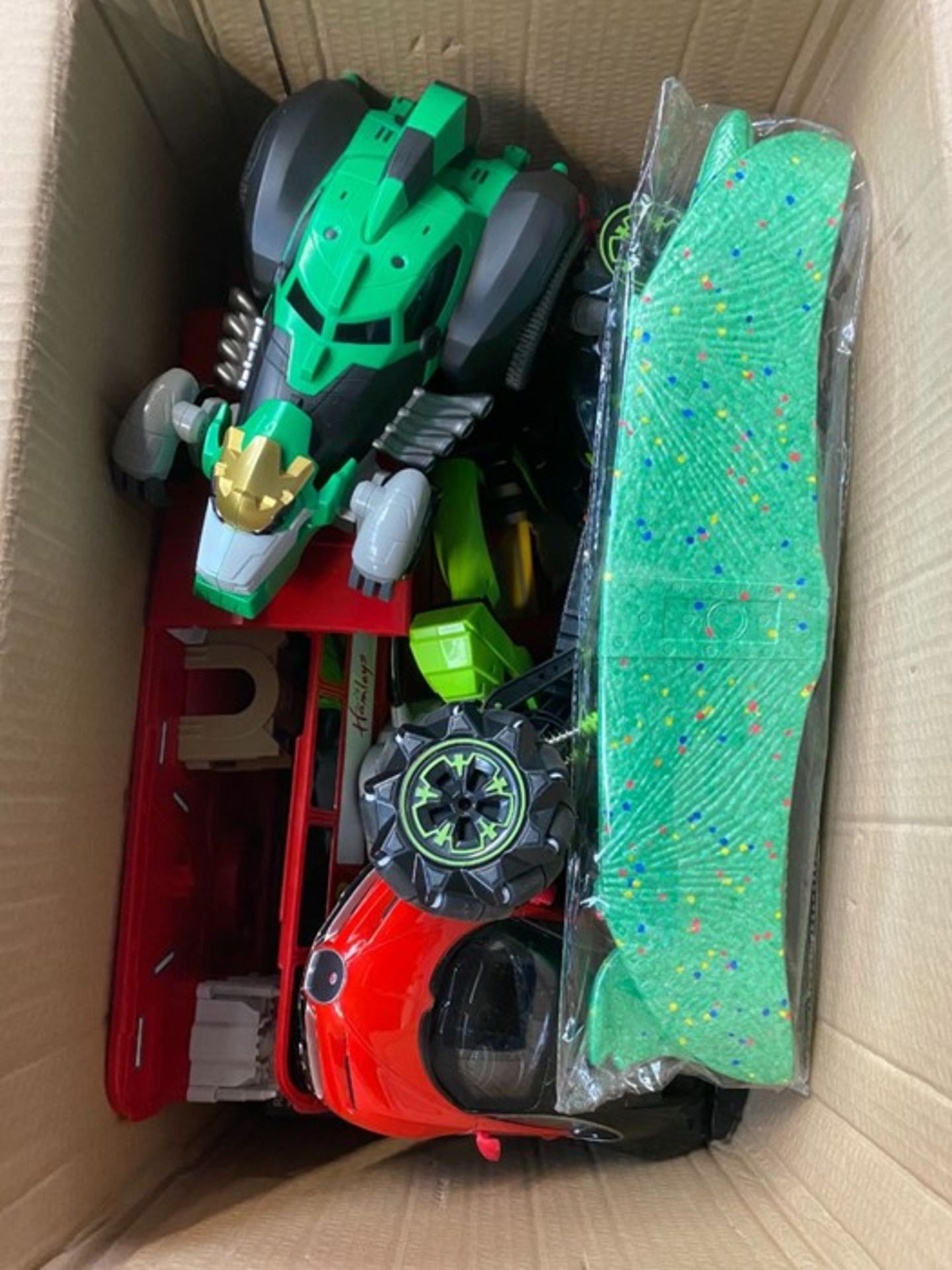 ONE LOT TO CONTAIN AN ASSORTMENT OF TOYS (CUSTOMER RETURNS UNTESTED BY DMR)