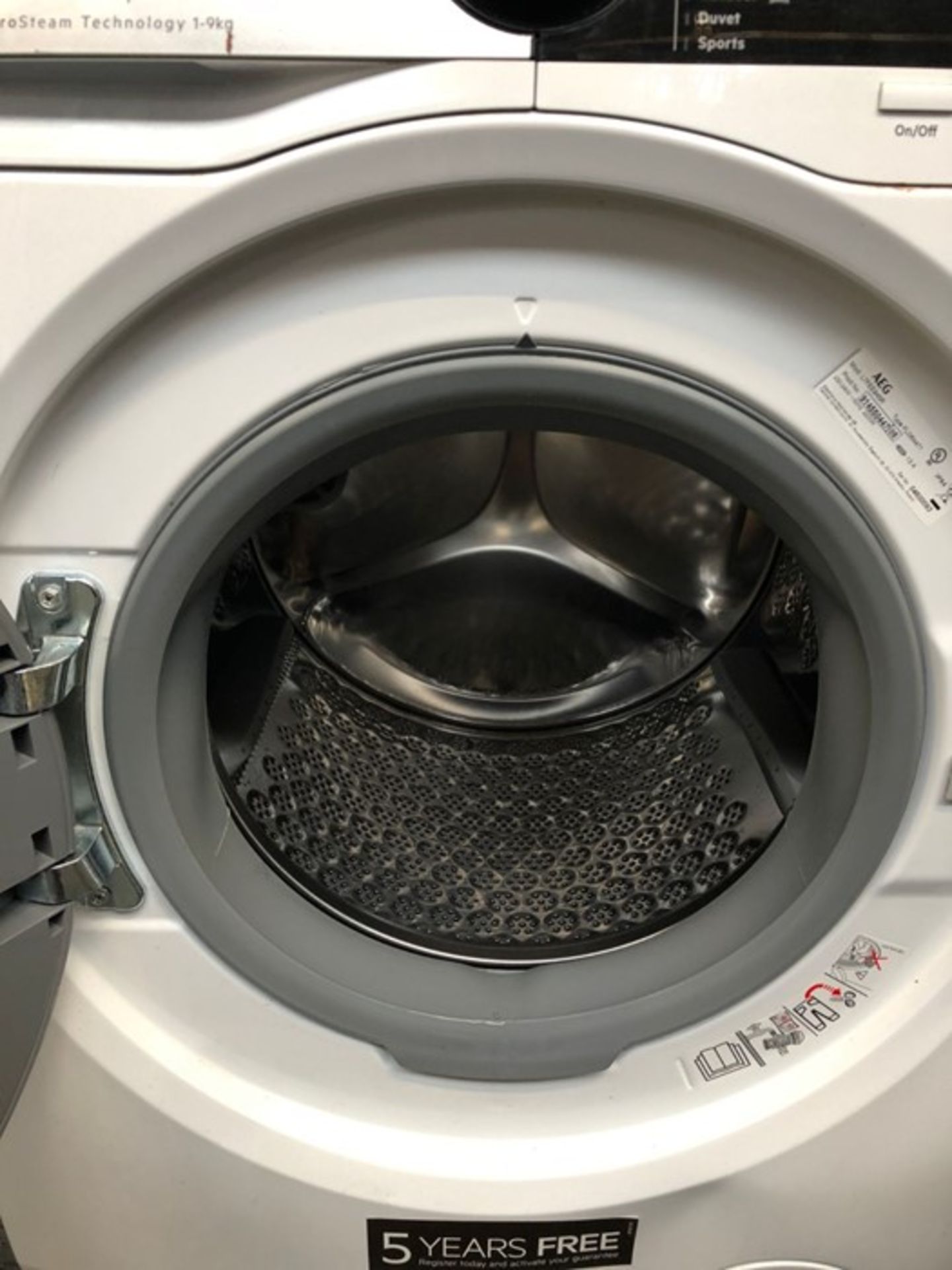 AEG FREESTANDING WASHING MACHINE - L7FEE945R / RRP £679.00 / CONDITION REPORT: UNTESTED CUSTOMER - Image 3 of 3