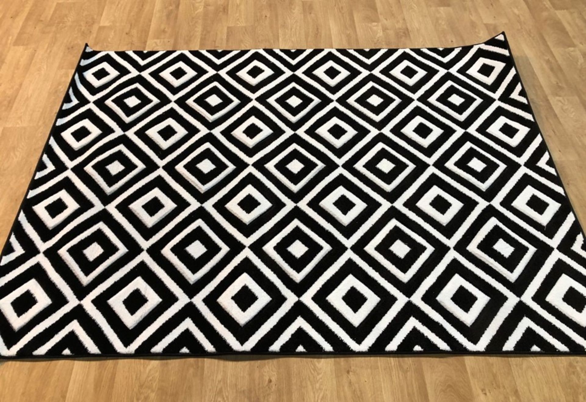 ARMBRUSTER TUFTED BLACK/WHITE RUG / SIZE: 160 X 220CM BY EBERN DESIGNS