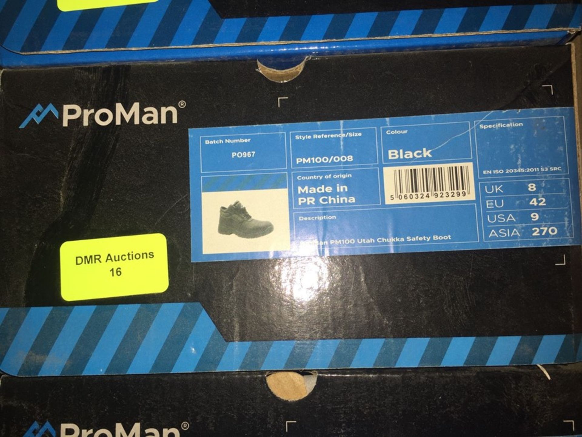 1 LOT TO CONTAIN A BOX OF PROMAN BLACK SAFETY BOOTS IN SIZE 8 L-8