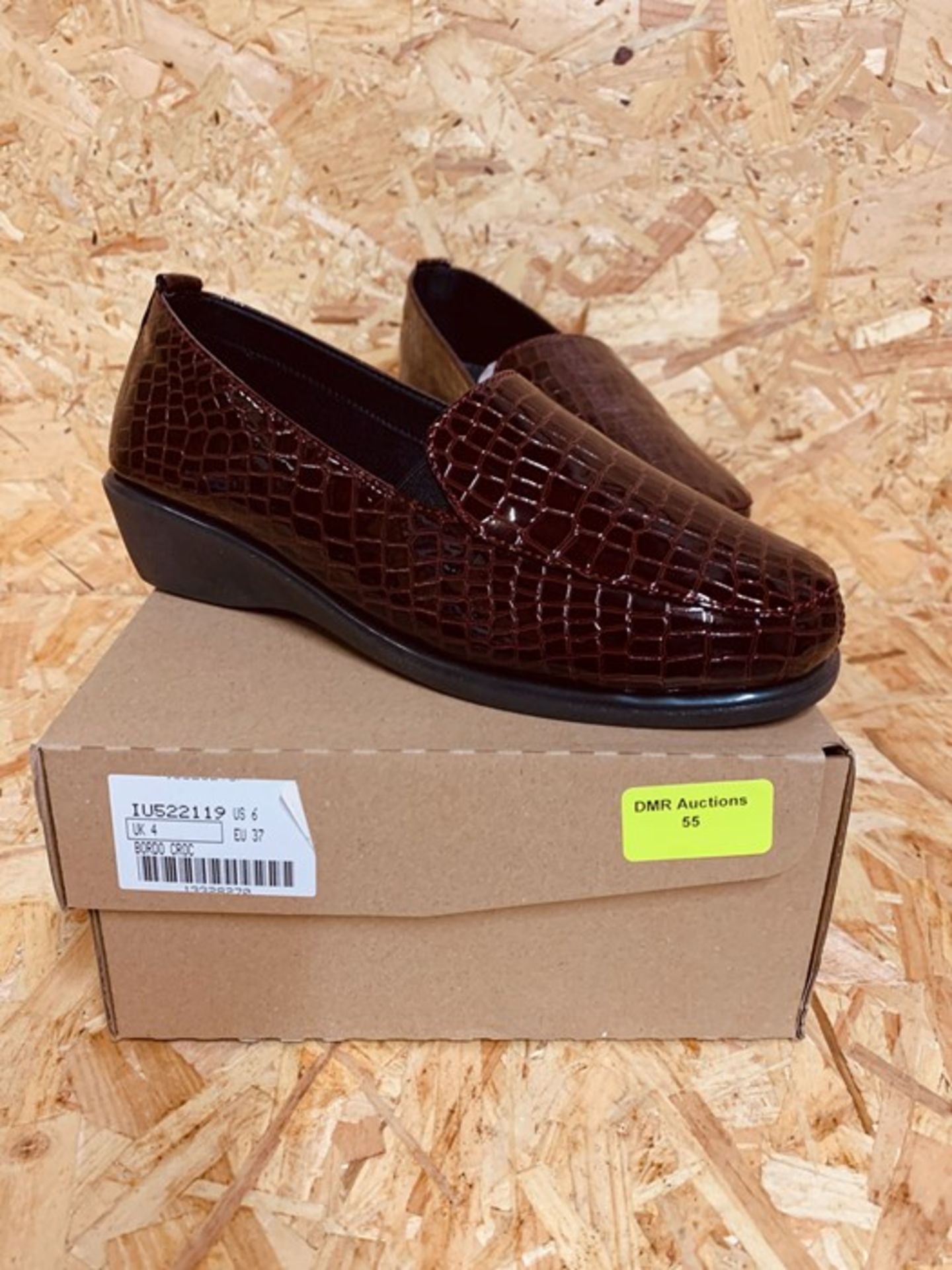 HEAVENLY SOLES LADIES PATENT SHOE - UK SIZE 4/BORDO CROC