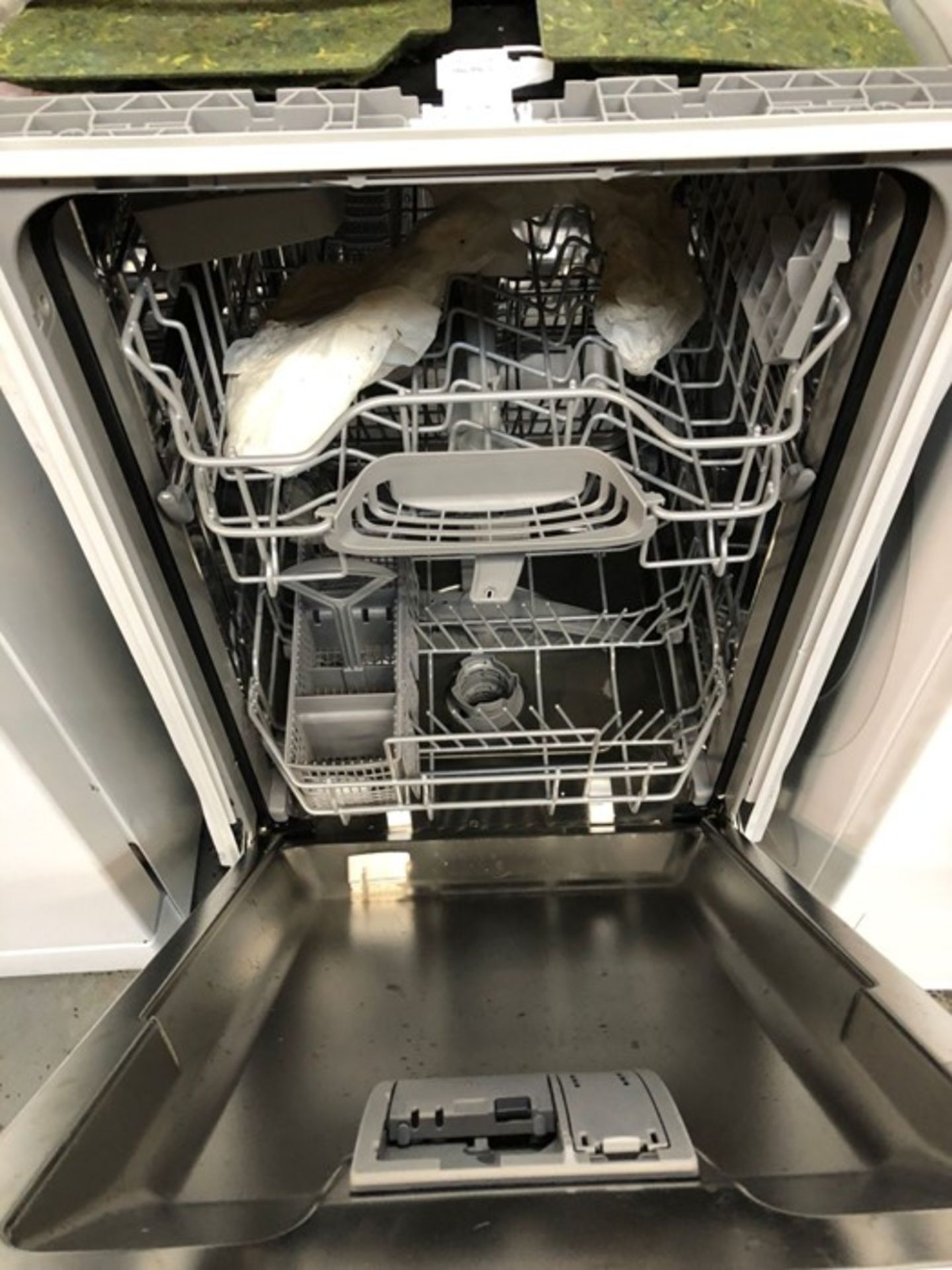 BOSCH SERIE 2 SPV2HKX39G FULLY INTEGRATED SLIMLINE DISHWASHER - Image 2 of 2