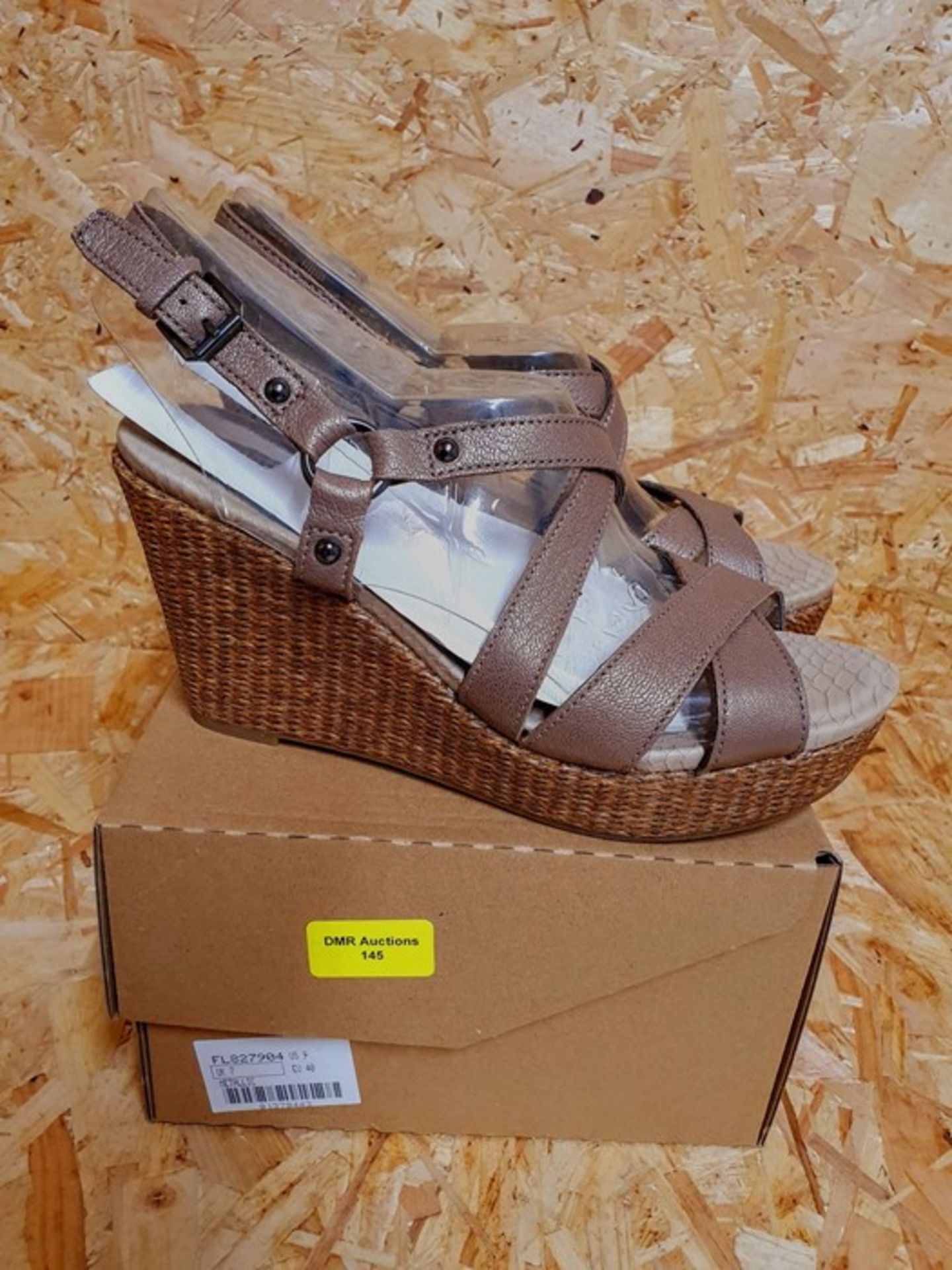 NATURALIZER LADIES HEELED WEDGES - UK SIZE 7/METALLIC GRADE A, BOXED (DUE TO THE LATEST COVID-19