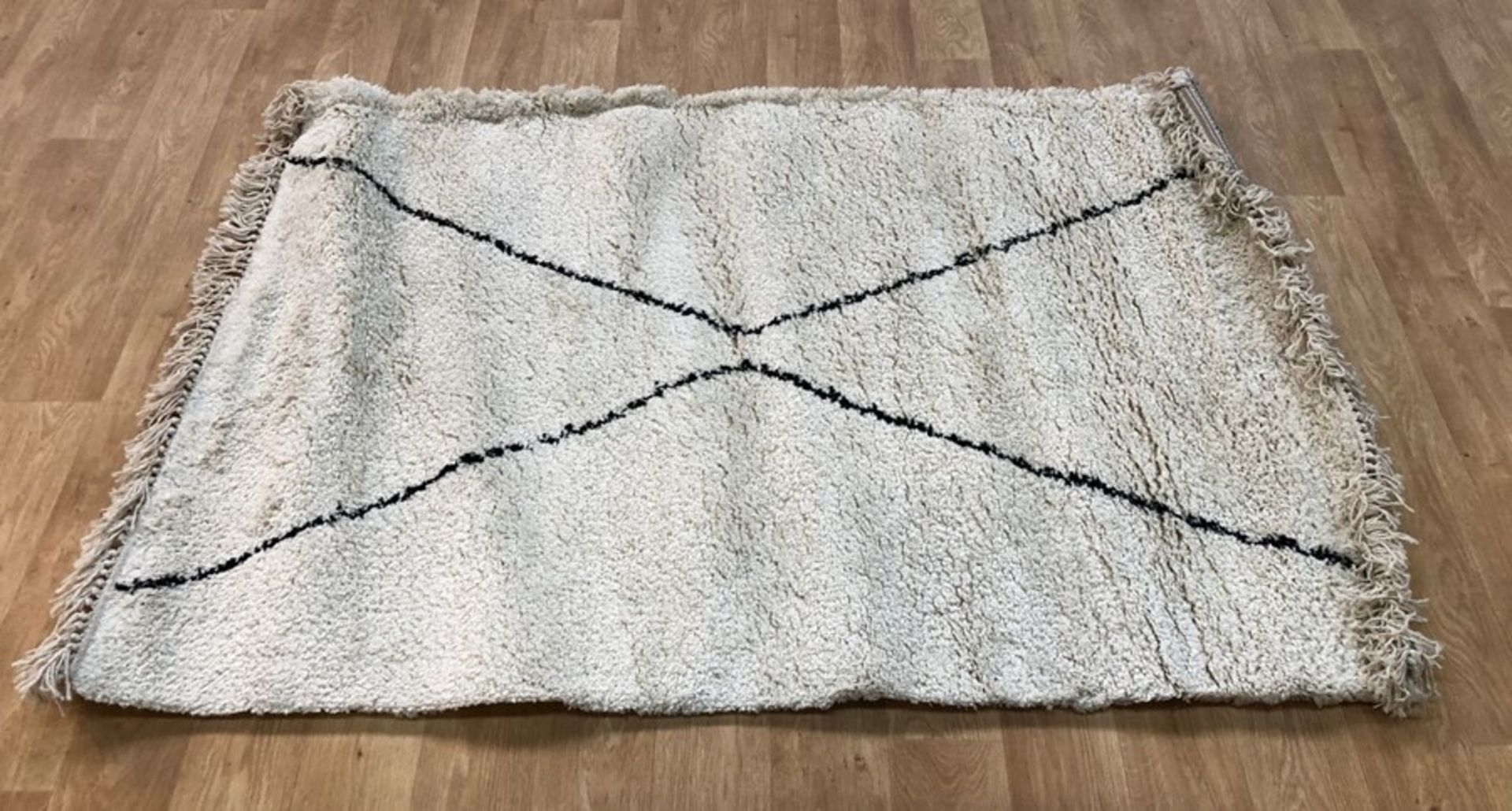 LA REDOUTE LUNA BERBER-STYLE RUG / SIZE: 120 X 170cm