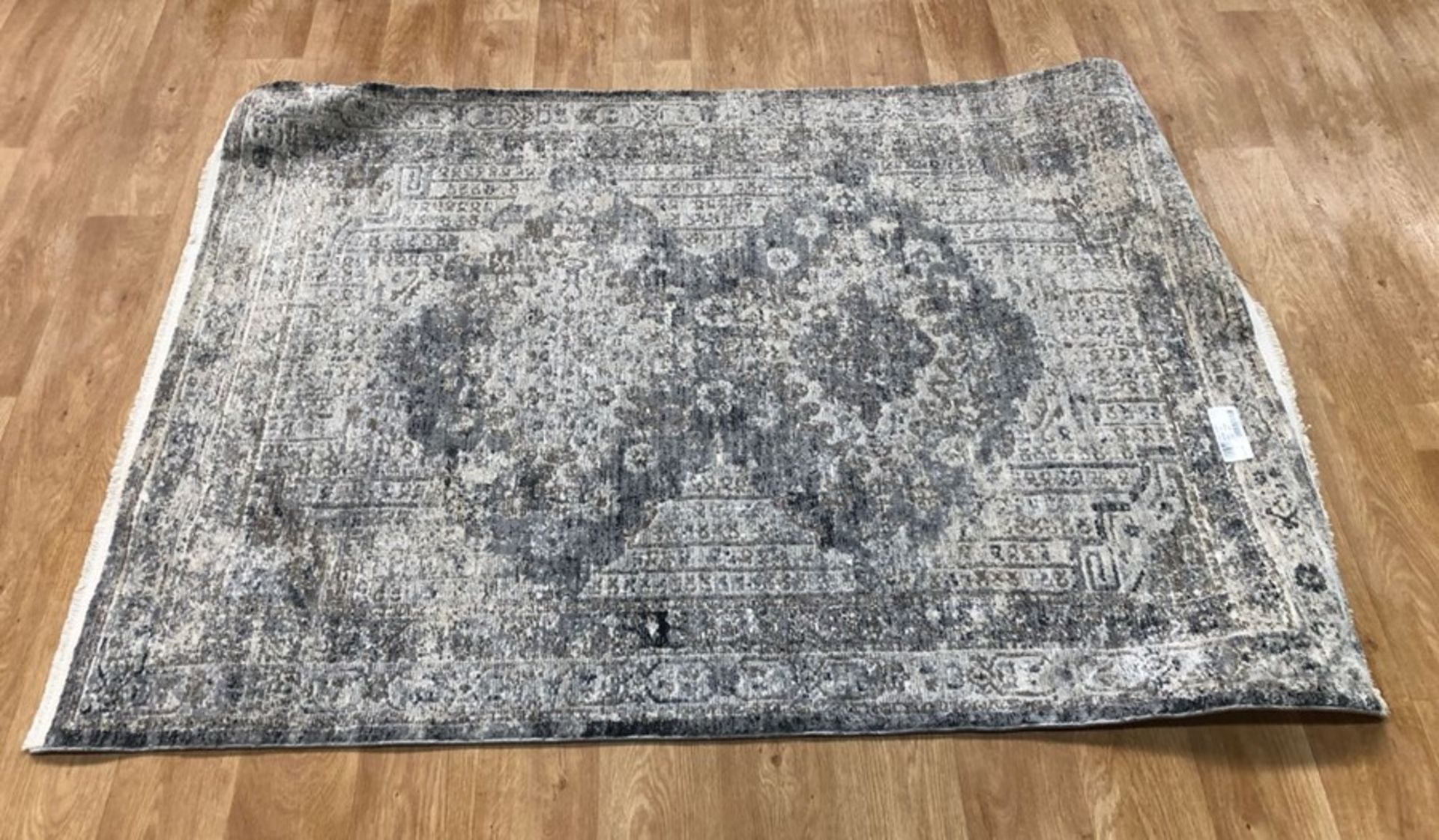 LA REDOUTE DISTRESSED TRADITIONAL RUG - GREY / SIZE: 120 X 170cm