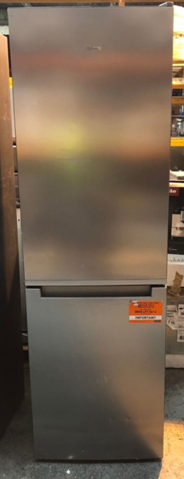 HOTPOINT H3T 811I OX 1 FRIDGE FREEZER / RRP £389.00 / CONDITION REPORT: UNTESTED CUSTOMER RETURN.