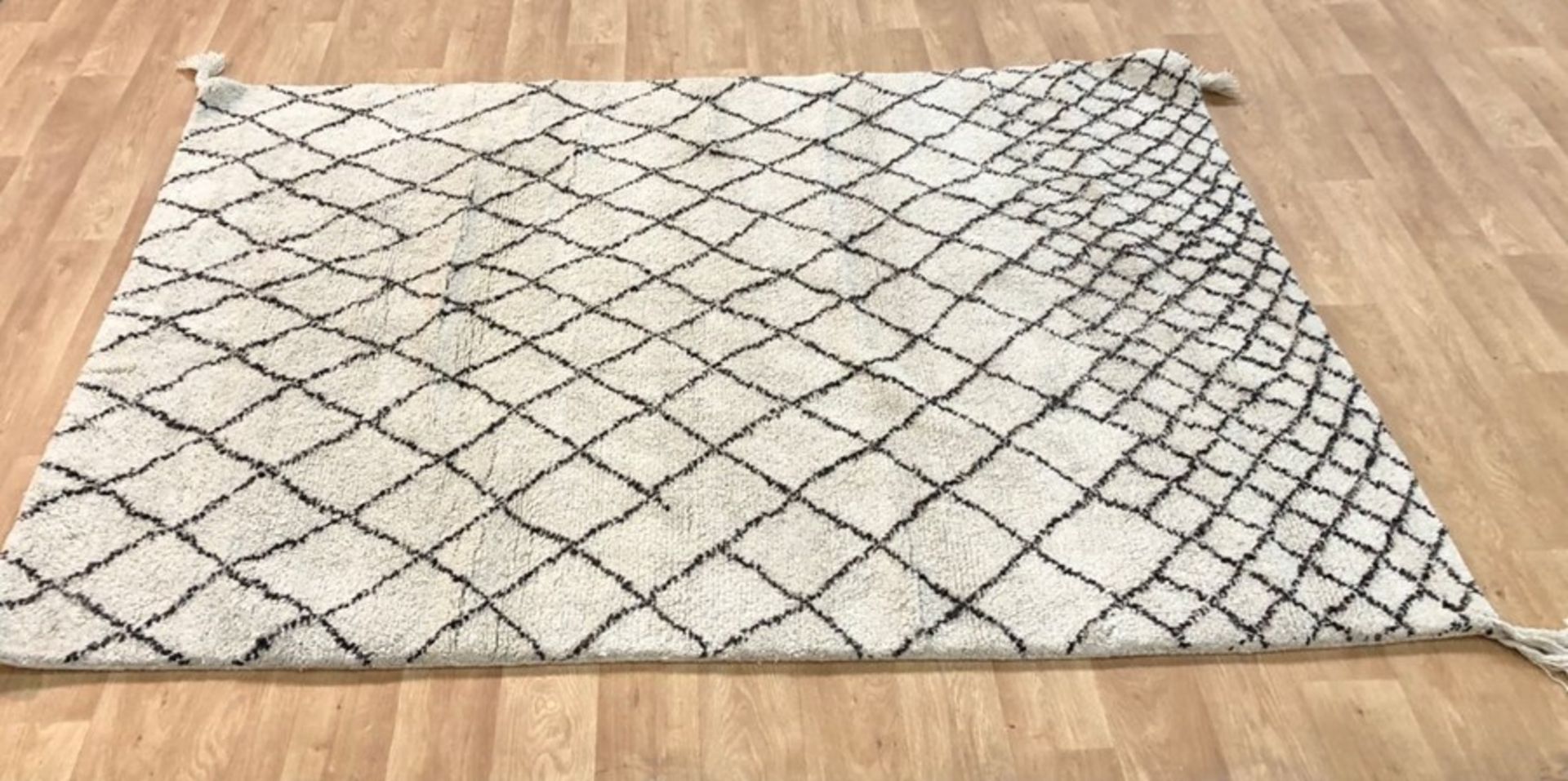 LA REDOUTE TEKOUMA BERBER-STYLE WOOL RUG / SIZE: 160 X 230cm