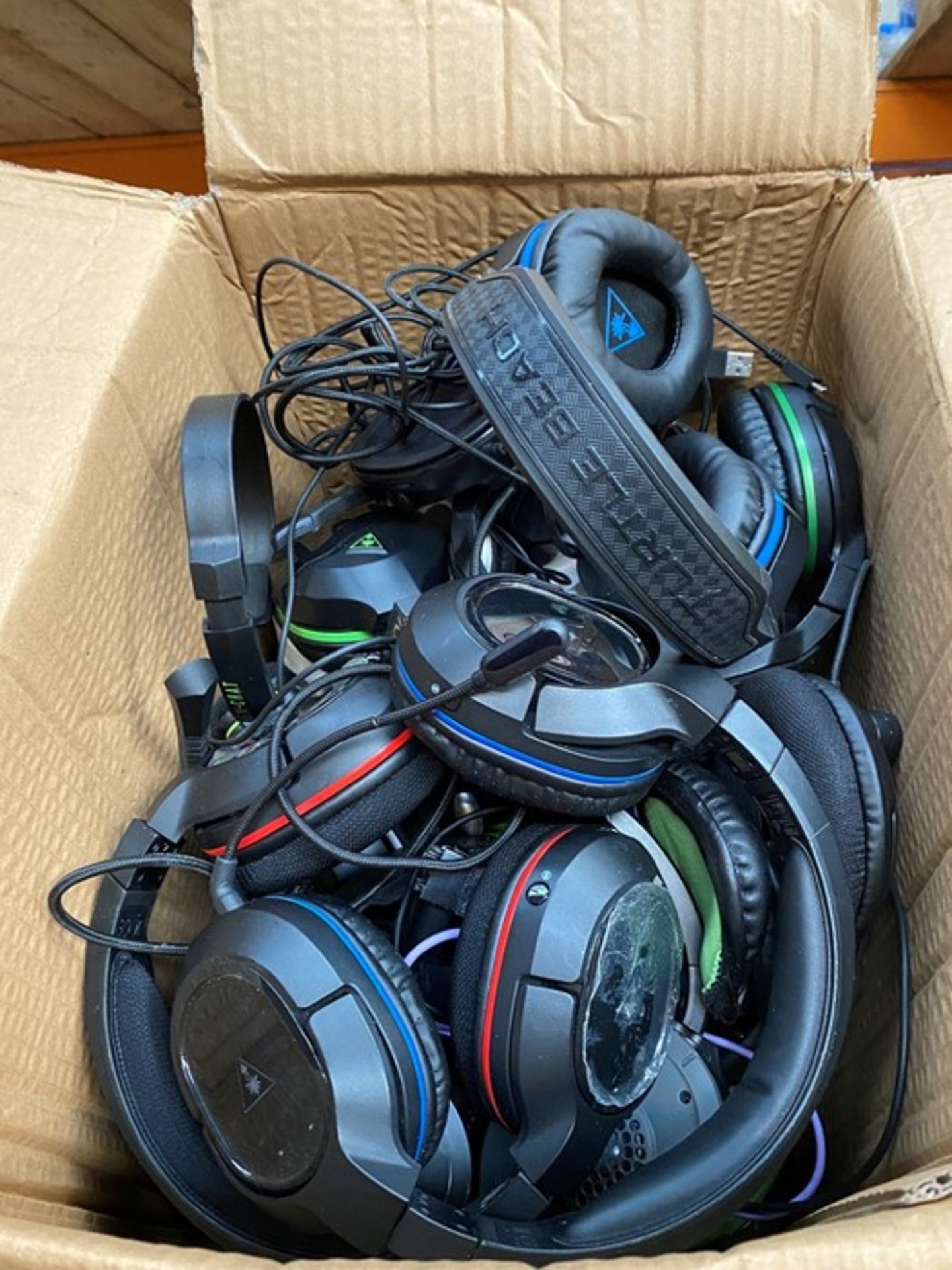 ONE LOT TO CONTAIN APPROXIMATELY 20 DIFFERENT TURTLE BEACH HEADSETS COLOURS AND CONDITIONS MAY VARY,