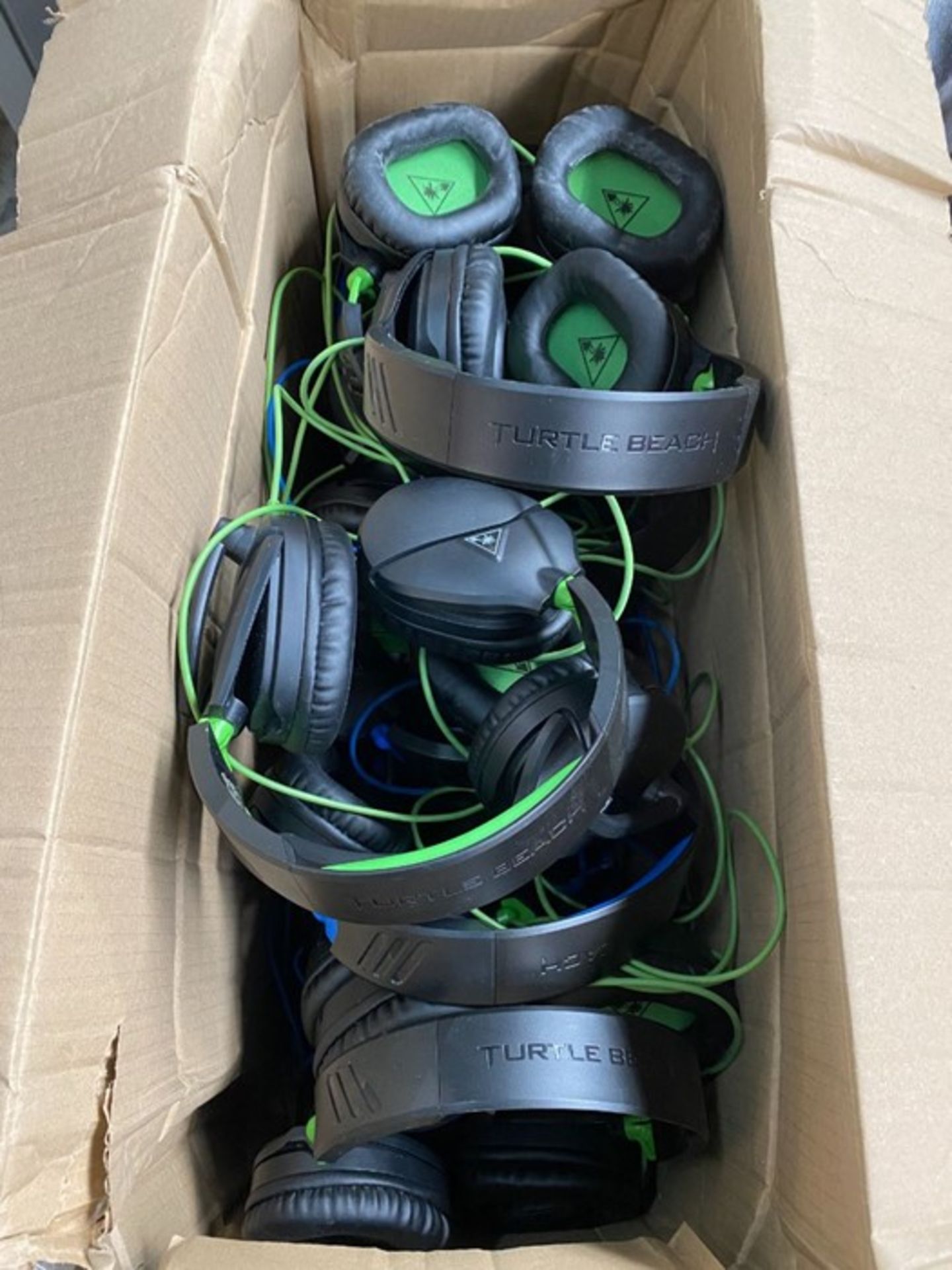ONE LOT TO CONTAIN APPROXIMATELY 20 TURTLE BEACH RECON 70P HEADSETS COLOURS AND CONDITION MAY