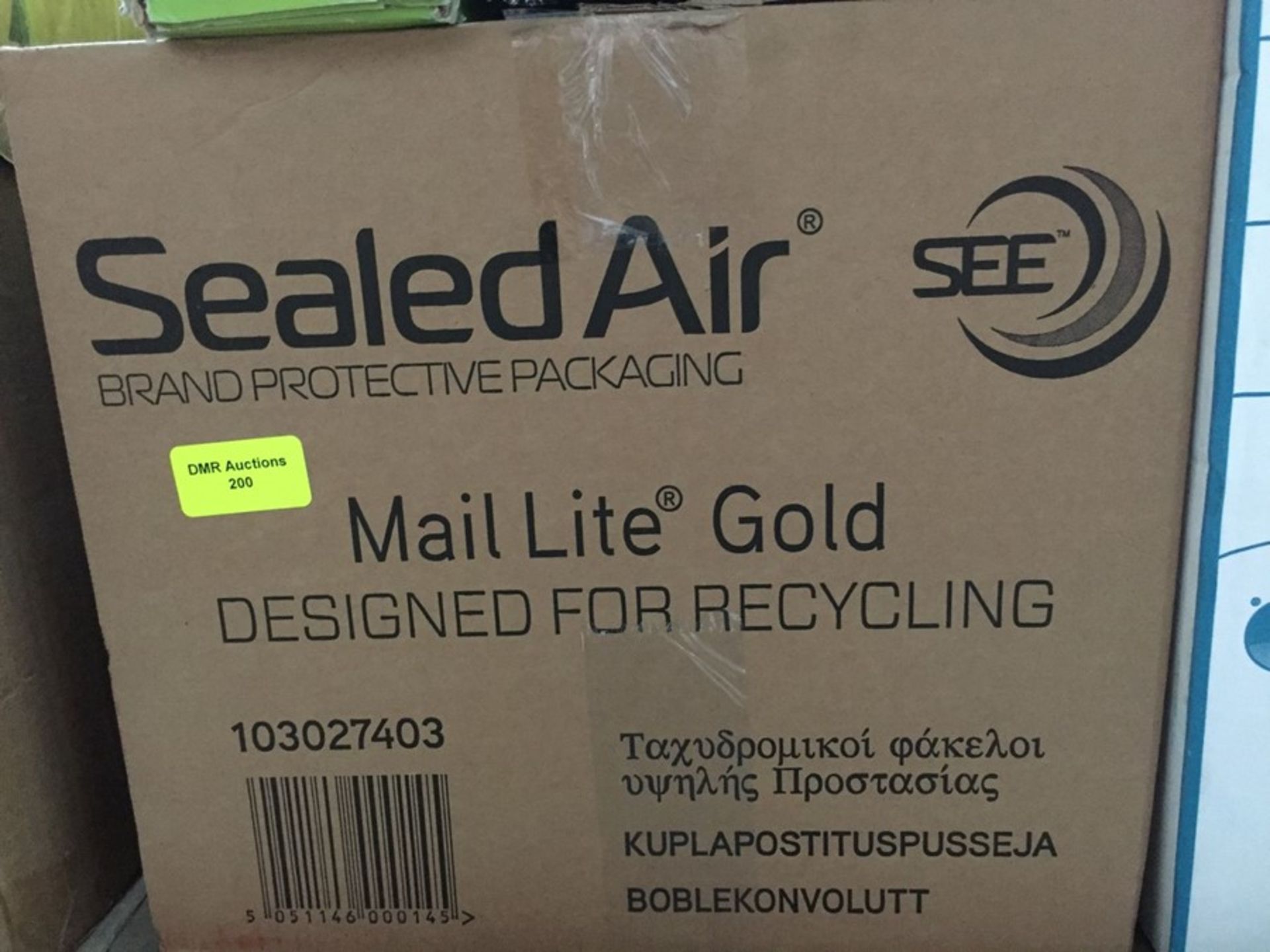 1 LOT TO CONTAIN A BOX OF MAIL LITE GOLD BUBBLE LINED POSTAL BAGS D/1 - L10