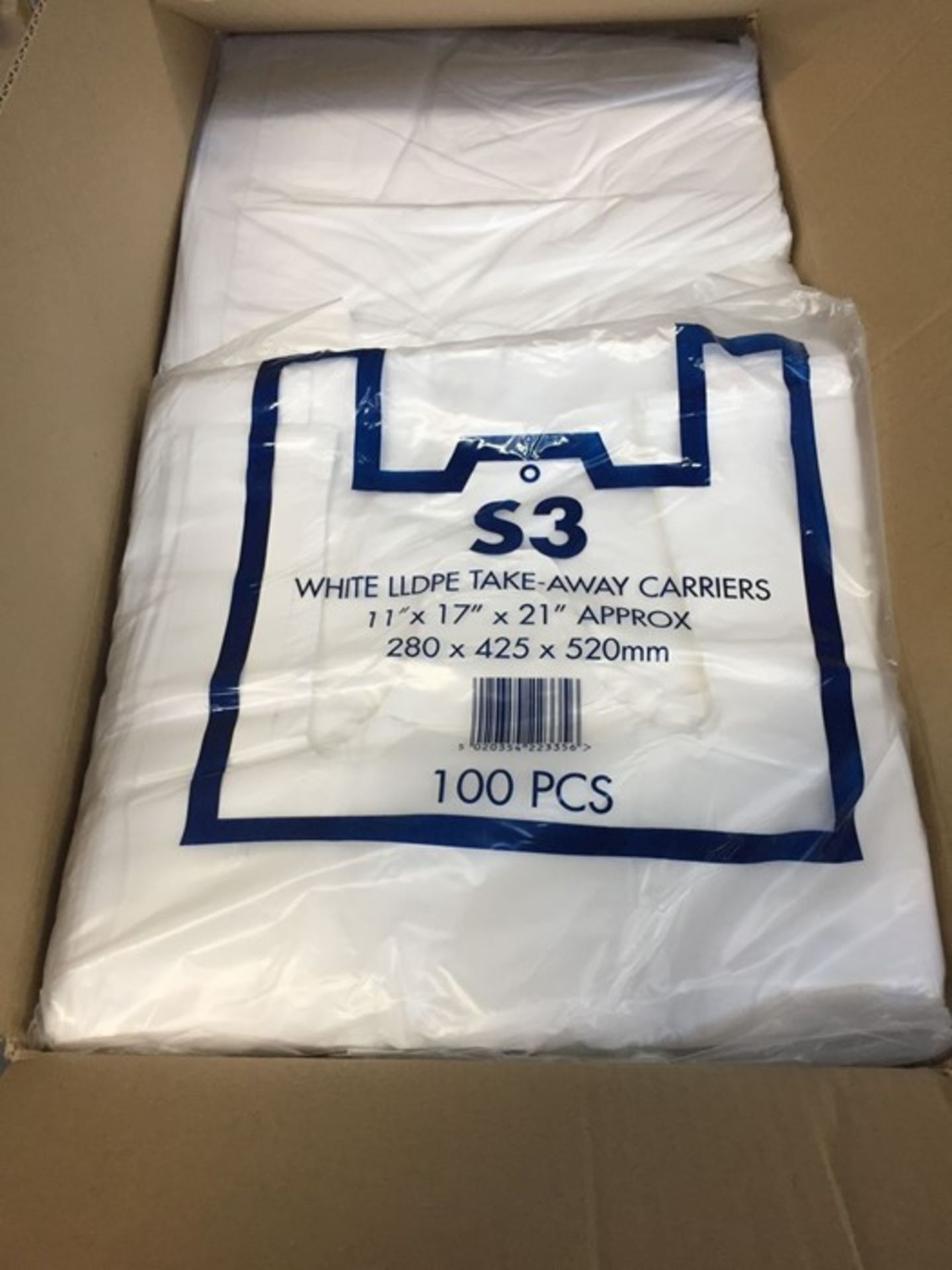 1 LOT TO CONTAIN A BOX OF 1000 LLDPE WHITE TAKEAWAY CARRIER BAGS - L10