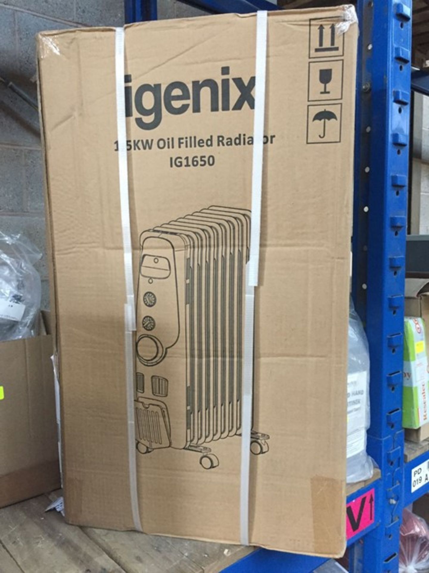 1 LOT TO CONTAIN AN INGENIX 1.5KW OIL FILLED RADIATOR - L10