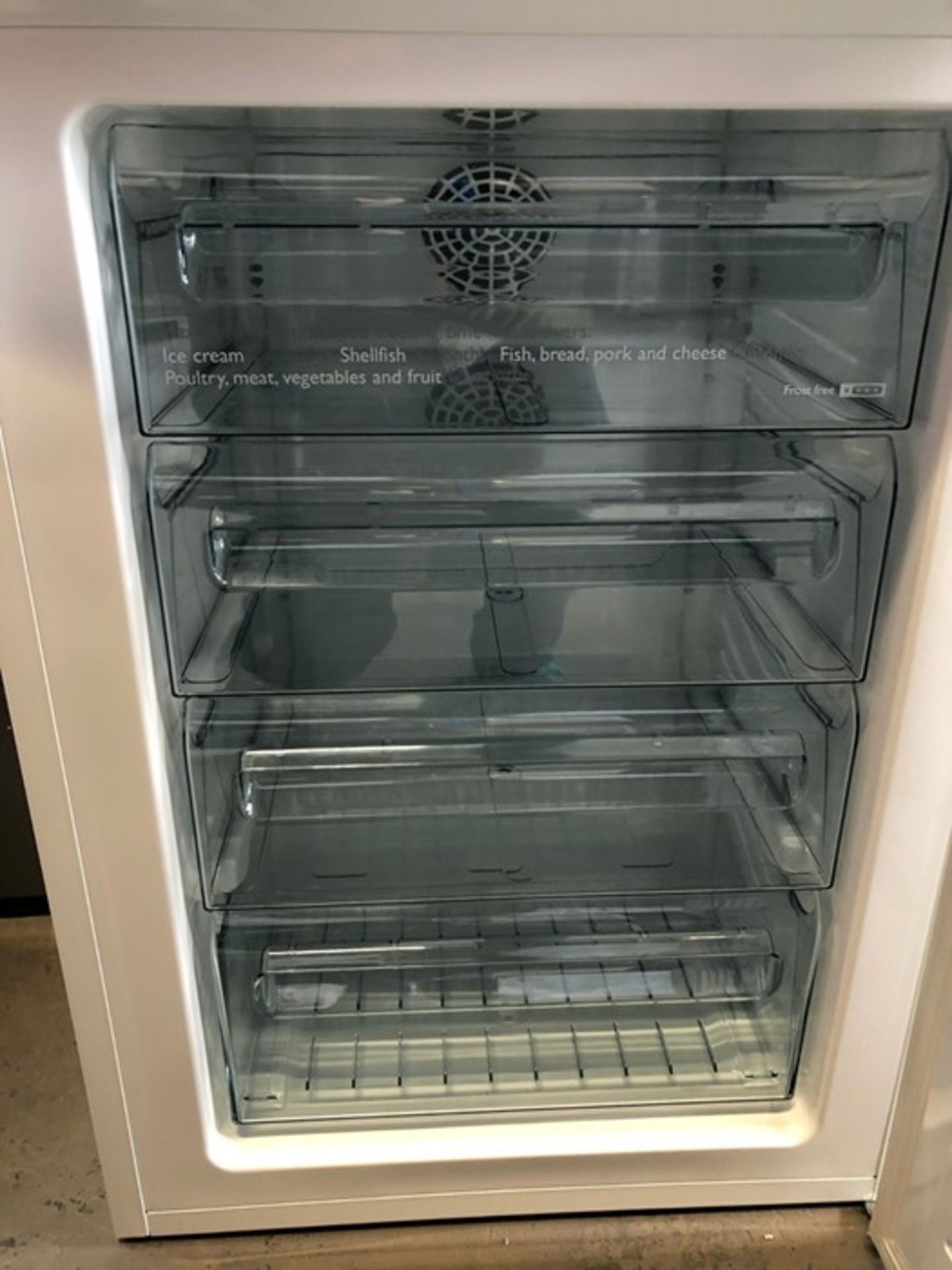 JOHN LEWIS JLUCFZW615 UNDER COUNTER FREEZER - Image 2 of 4