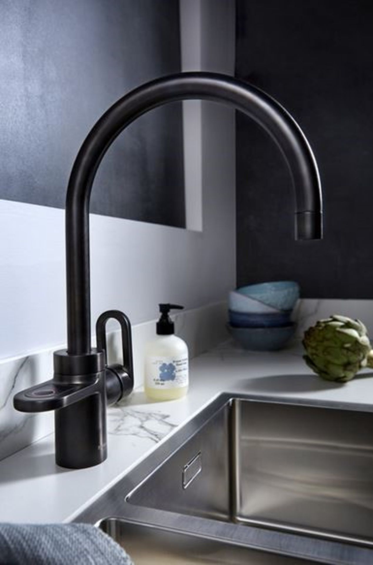 1 HOTSPOT TITANIUM ALESSIO MATT BLACK 3 IN 1 INSTANT BOILING TAP