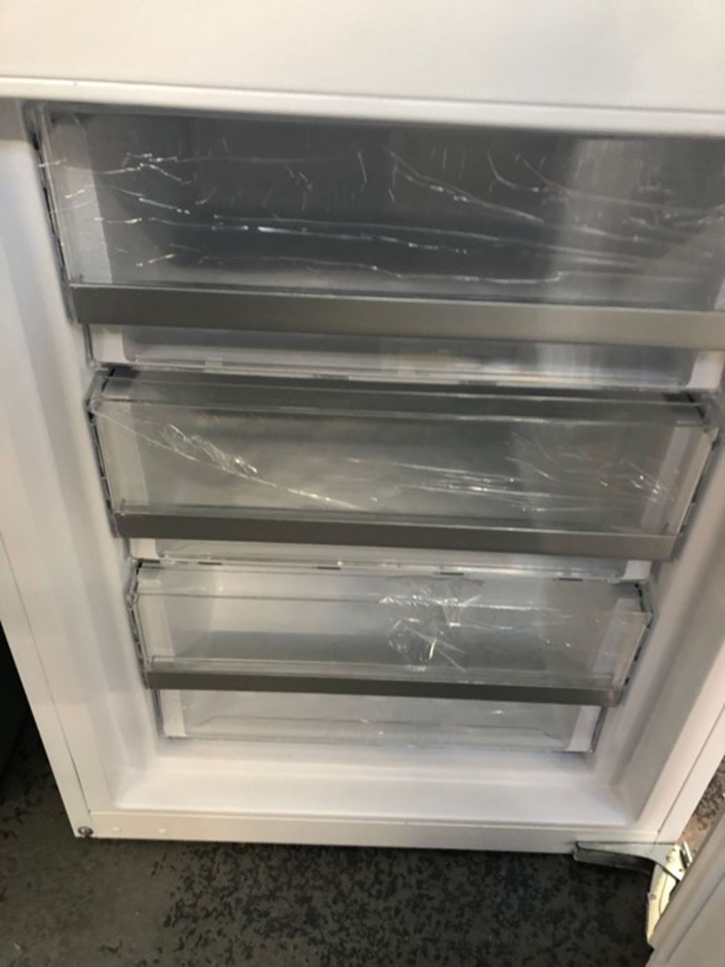 FISHER & PAYKEL RB60V18M INTEGRATED 60/40 FRIDGE FREEZER - Image 3 of 5