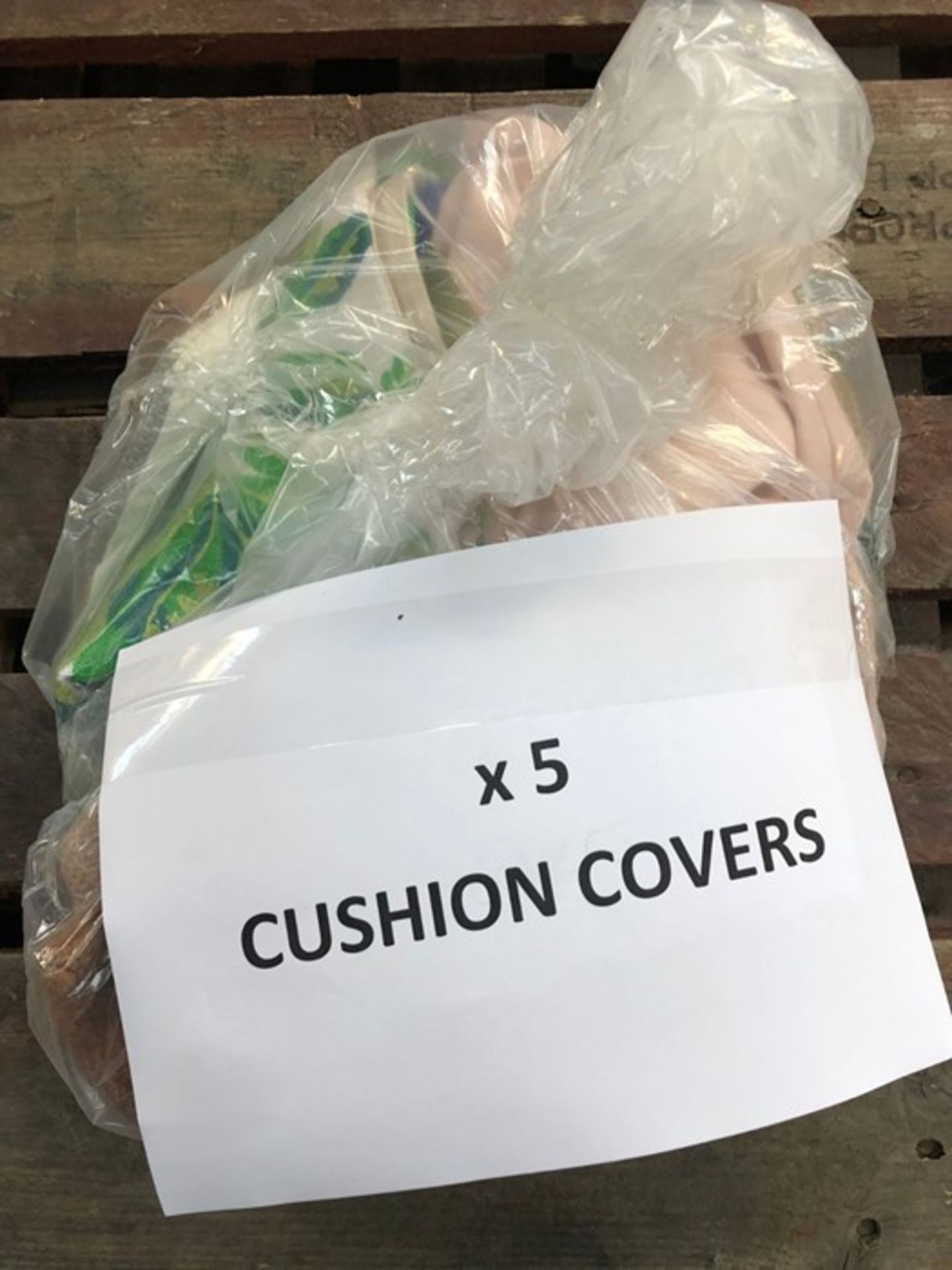 5 X LA REDOUTE SOURCED CUSHION COVERS / COLOURS, SIZES AND CONDITIONS MAY VARY / VAST MAJORITY OF